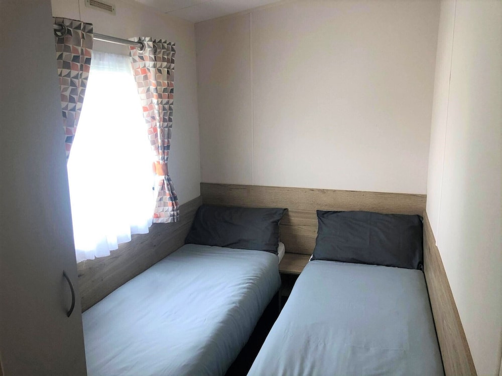 Deluxe Mobile Home photo 2