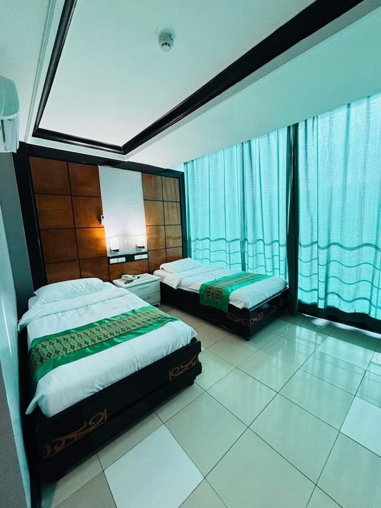 Deluxe Twin Room photo 3