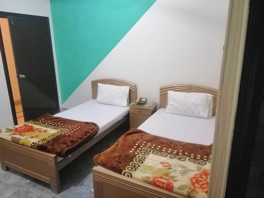 Deluxe Double or Twin Room photo 2