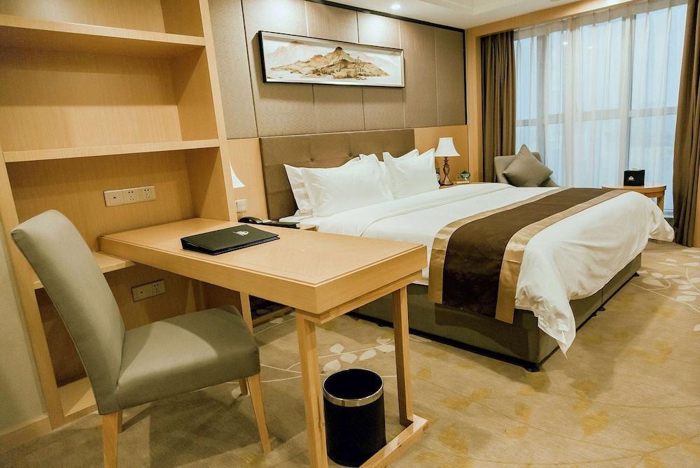 Deluxe Room, 1 King Bed, Non Smoking