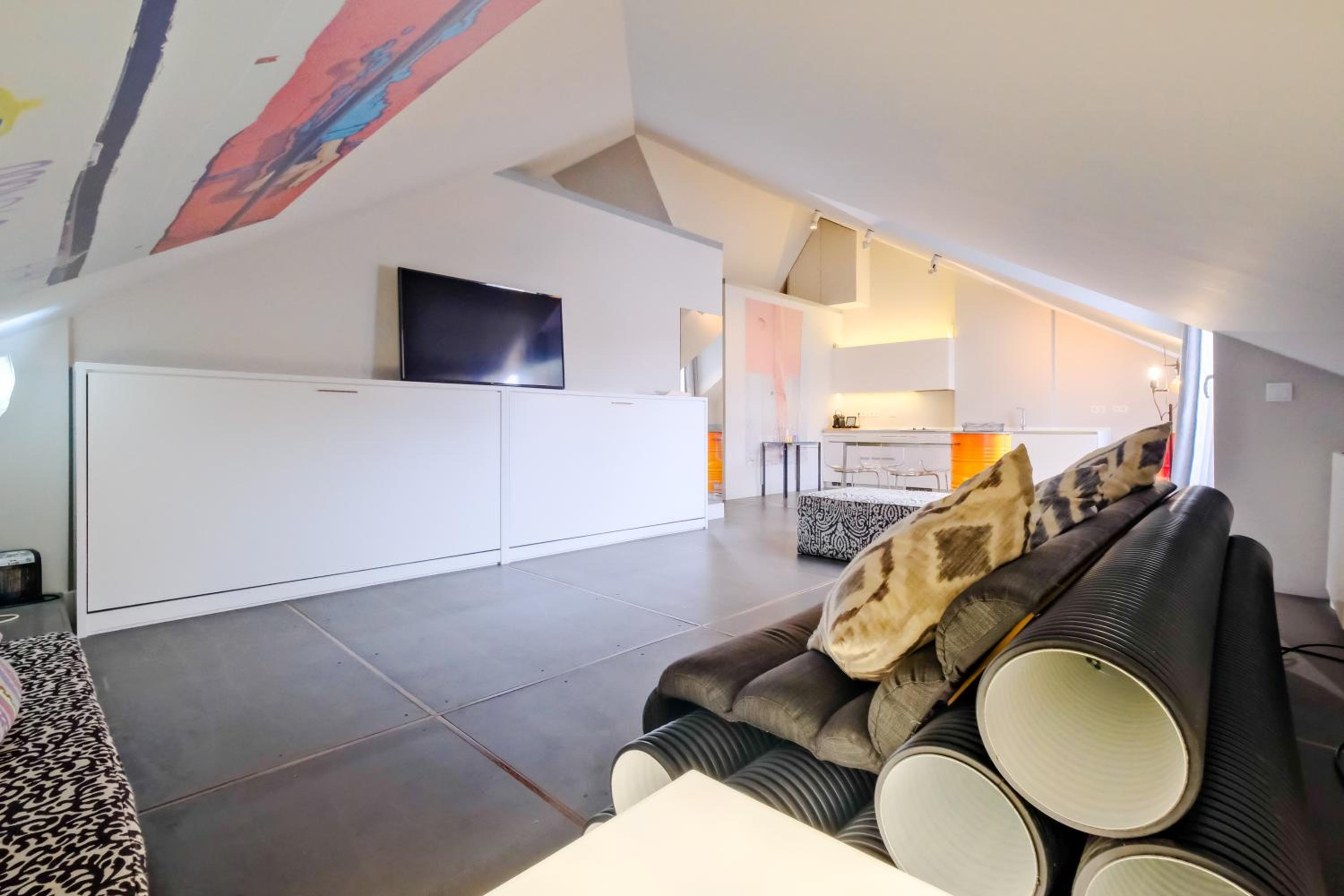 Penthouse Apartment (4 Adults)