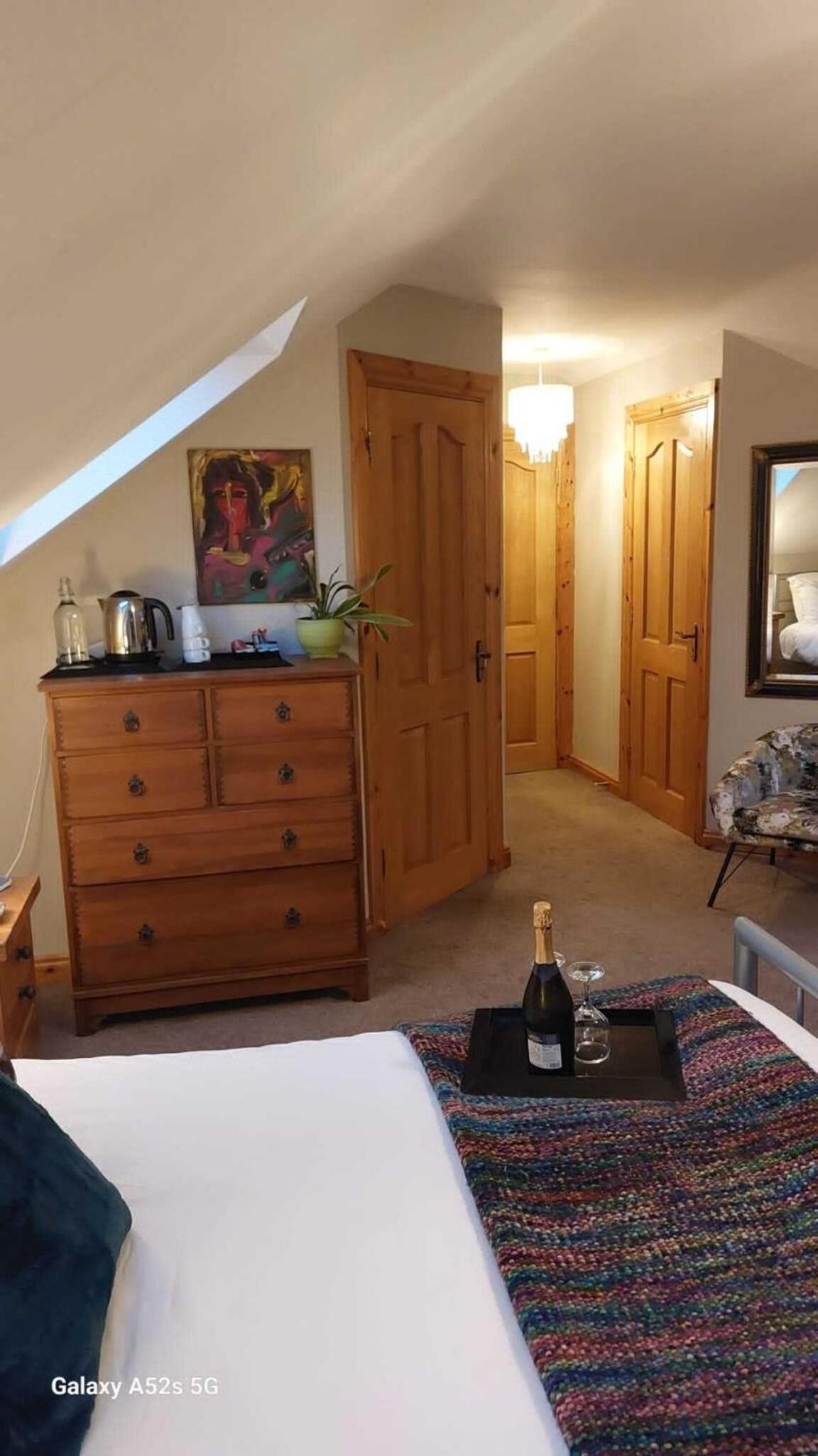 Deluxe Family Room photo 1