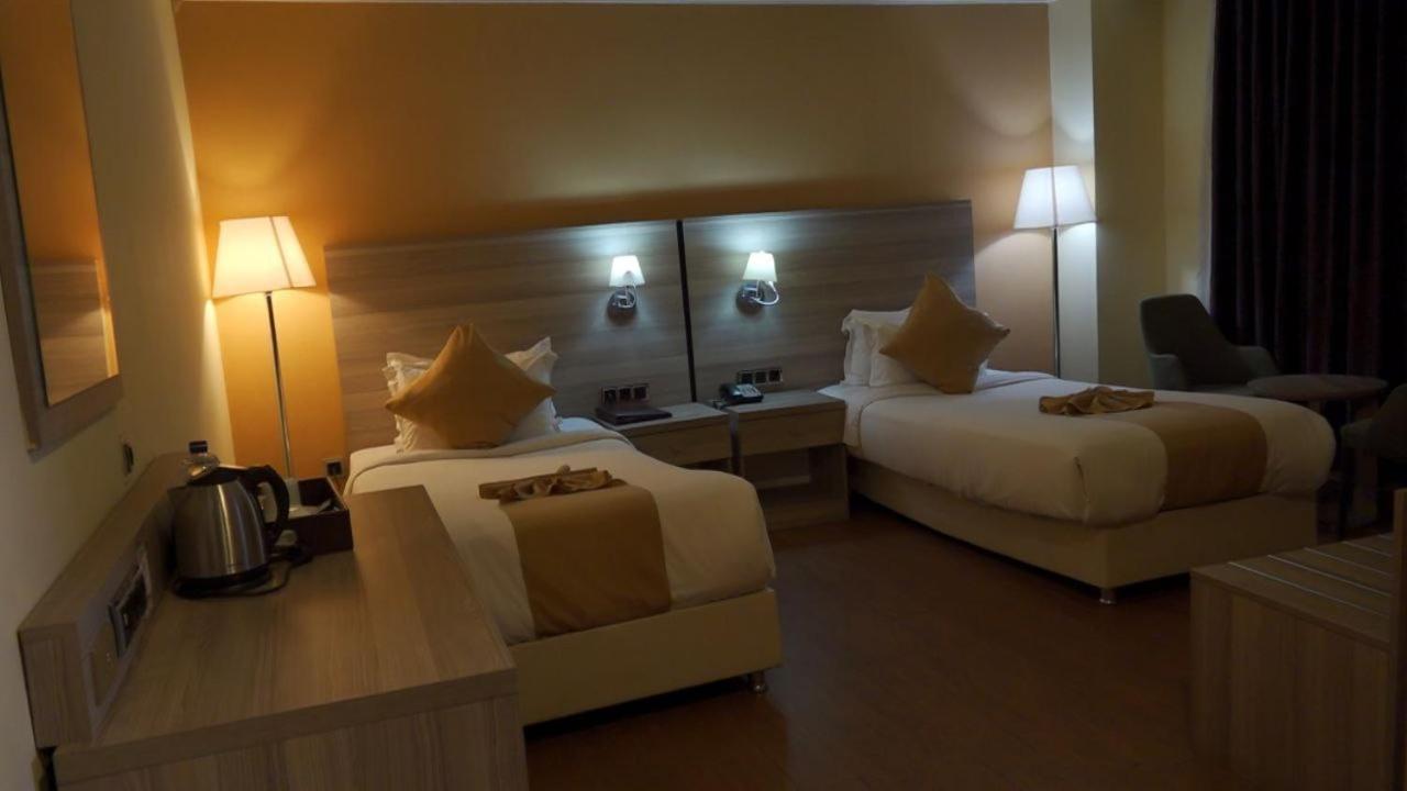 Double or Twin Room photo 3