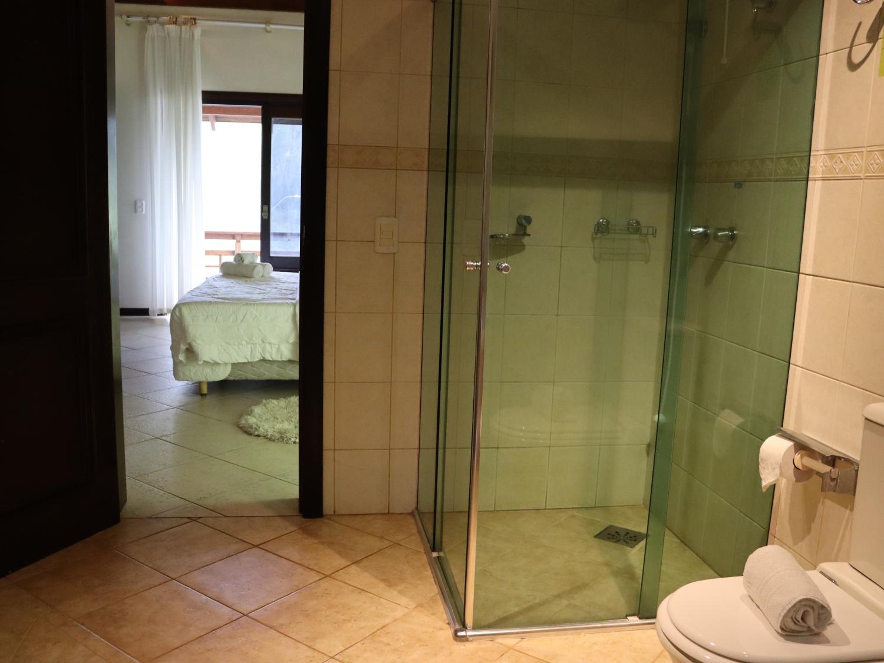Deluxe Suite with Spa Bath photo 3