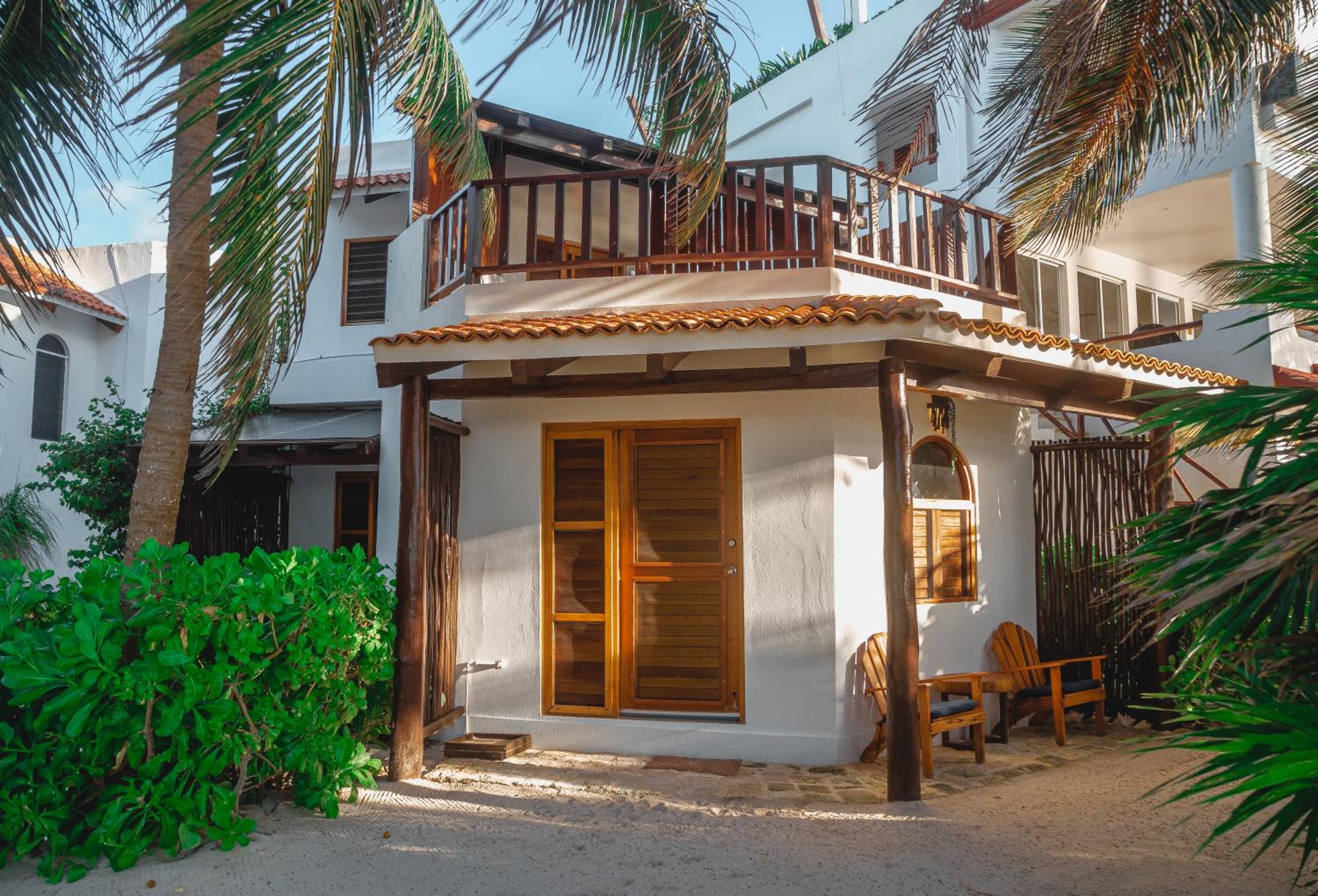 Double Room with Balcony and Sea View - Photo 18