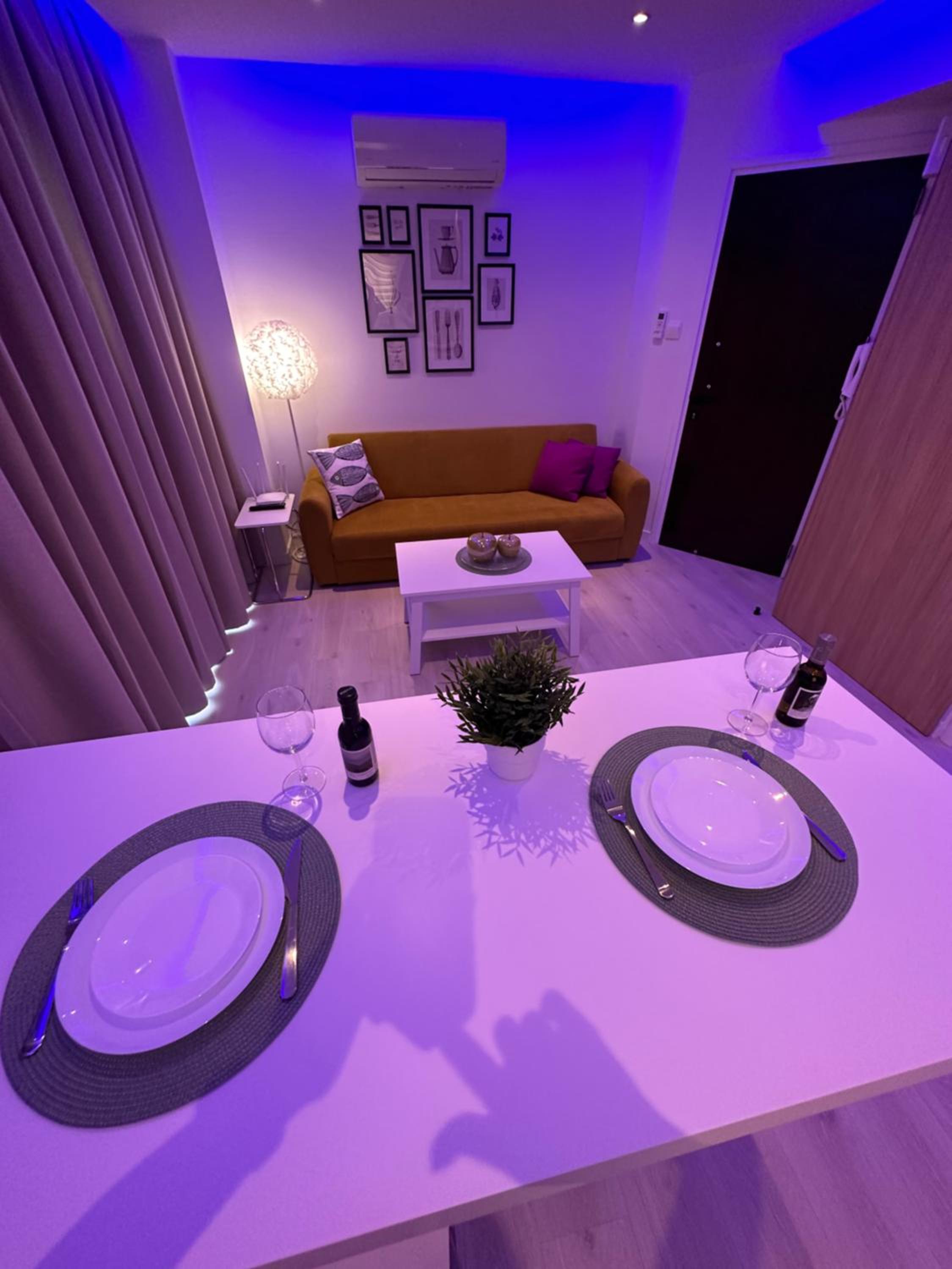 One-Bedroom Apartment photo 2