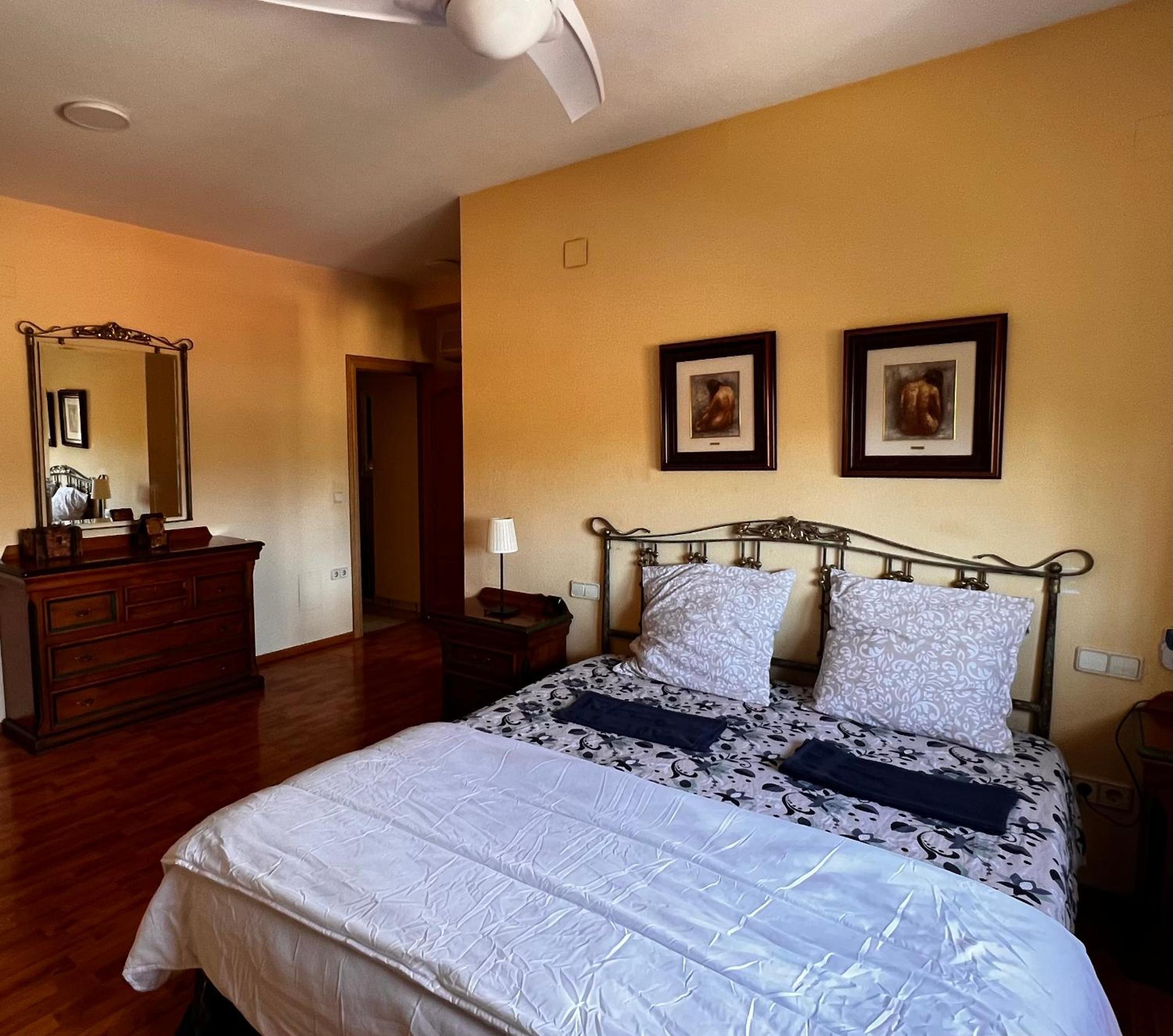 Casa de cinco habitaciones