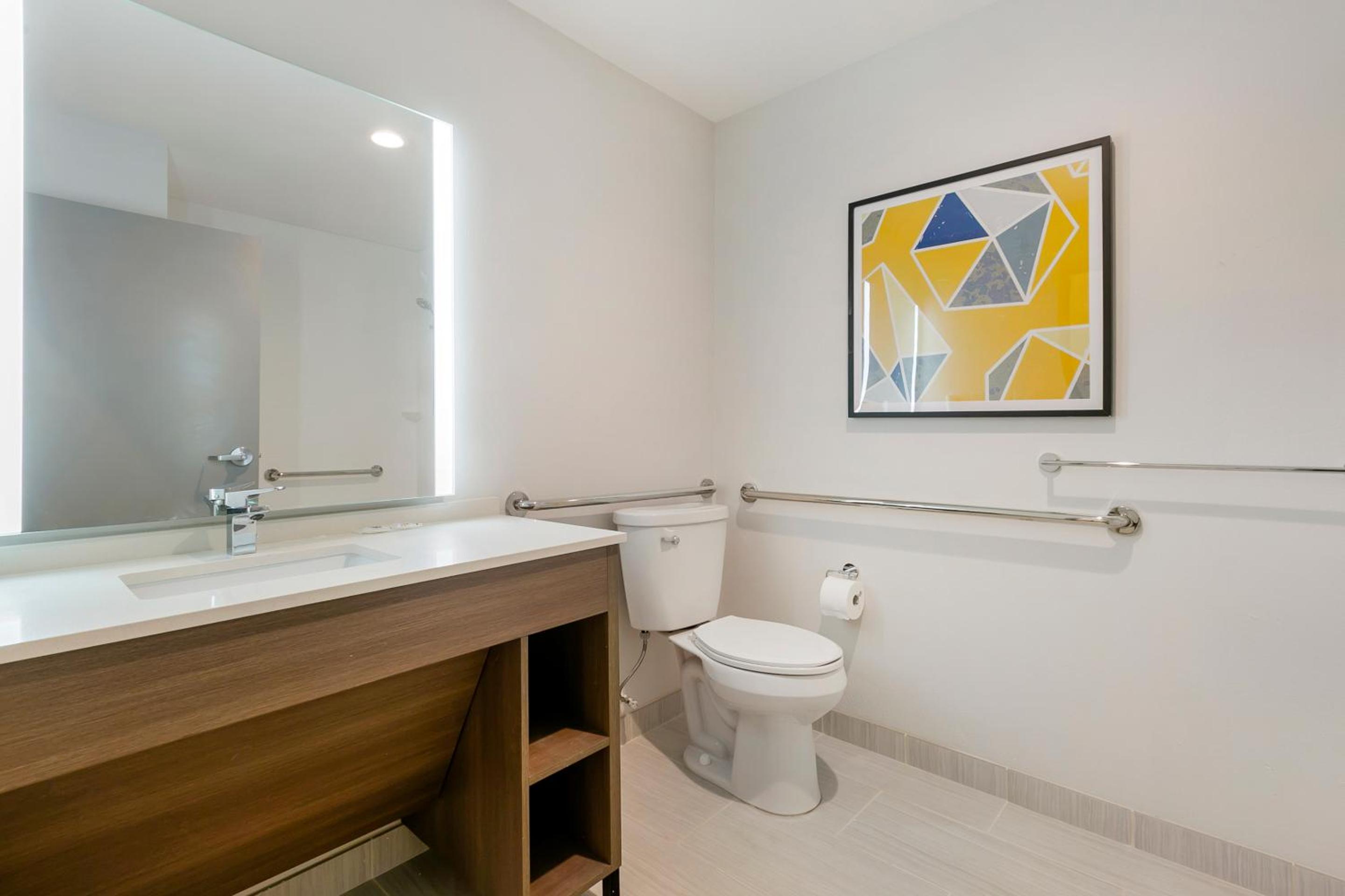 King Room - Disability Access/Non Smoking - Photo 3