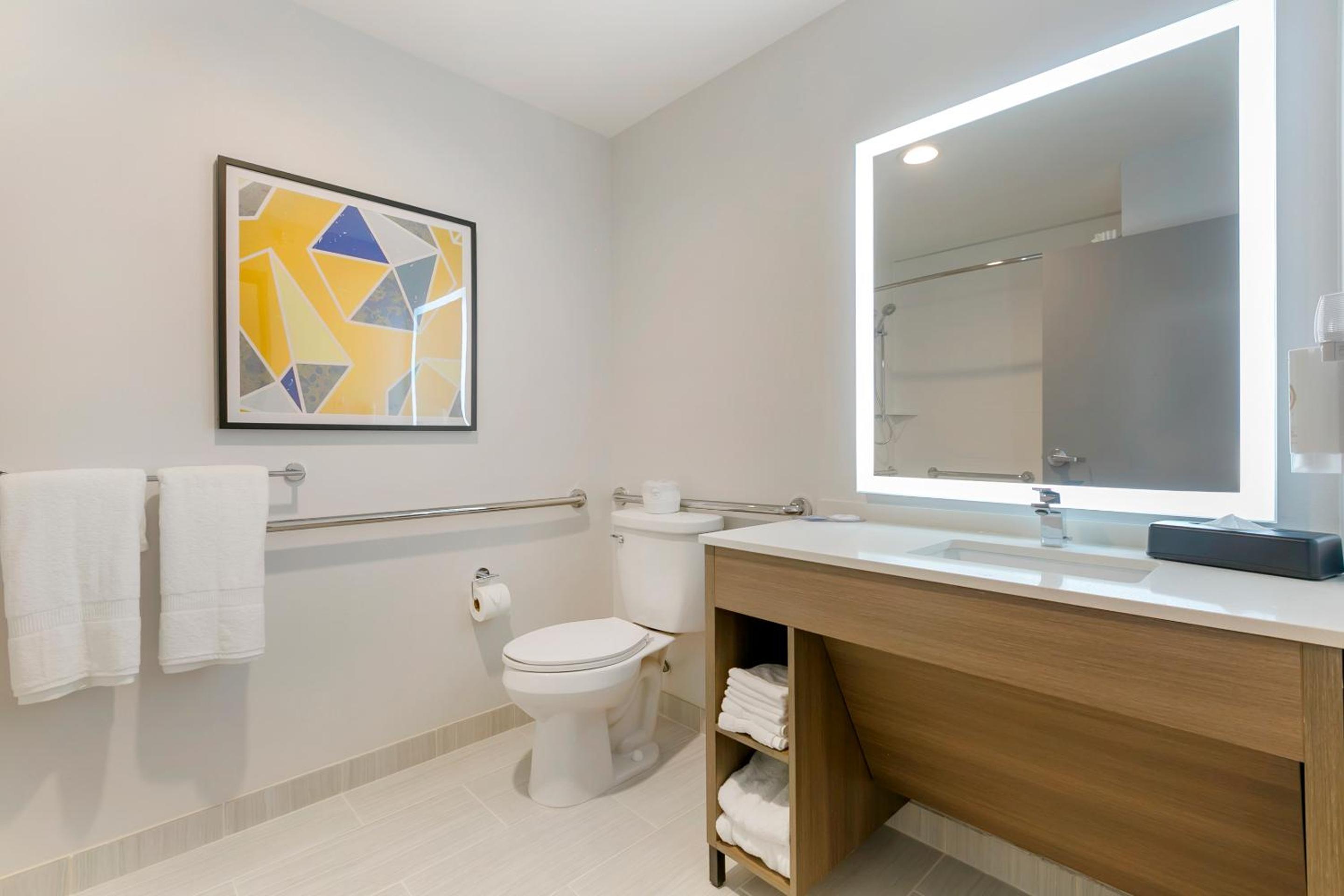 King Room - Disability Access/Non Smoking - Photo 5