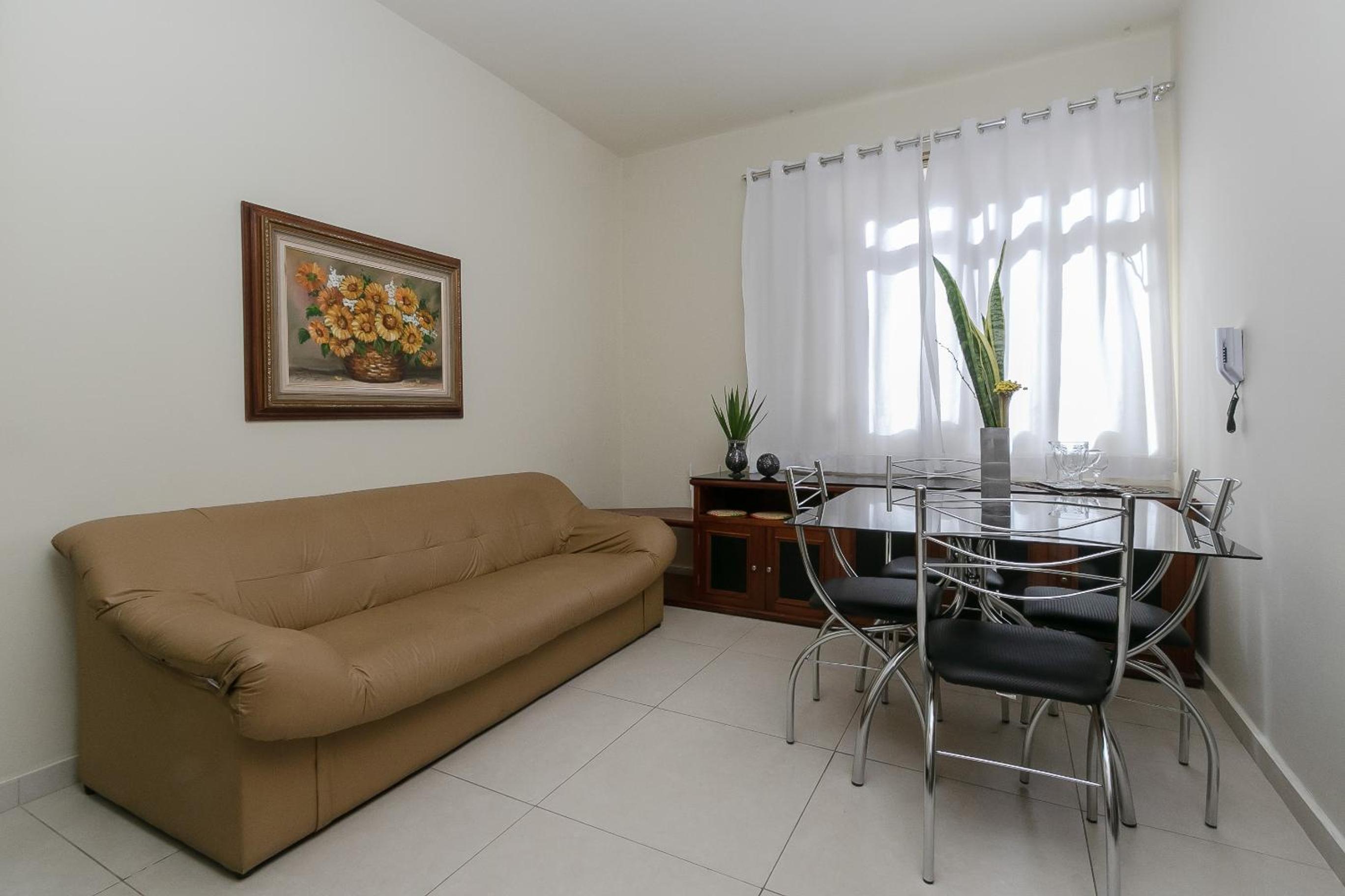 One-Bedroom Apartment photo 1