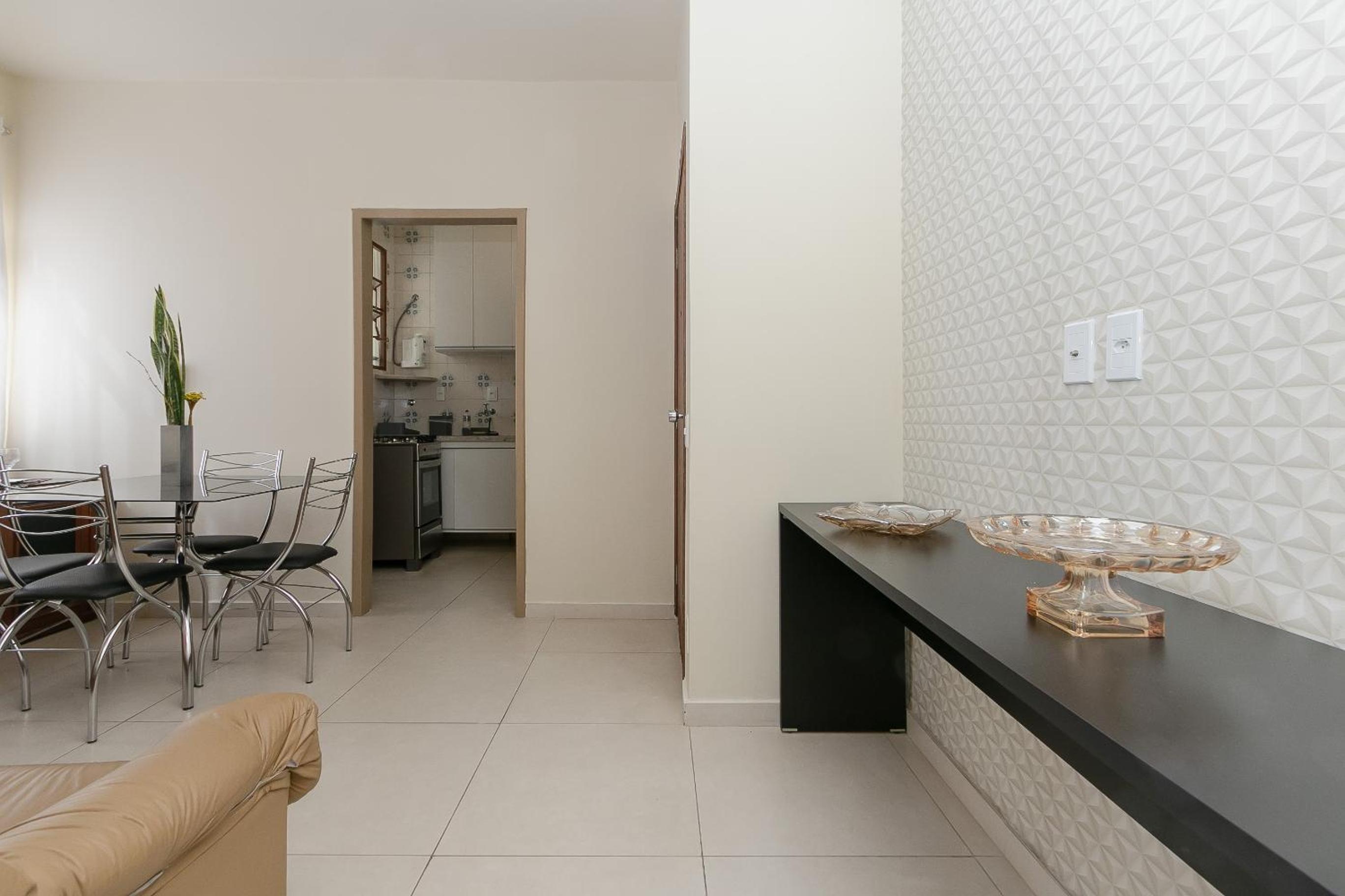 One-Bedroom Apartment photo 2