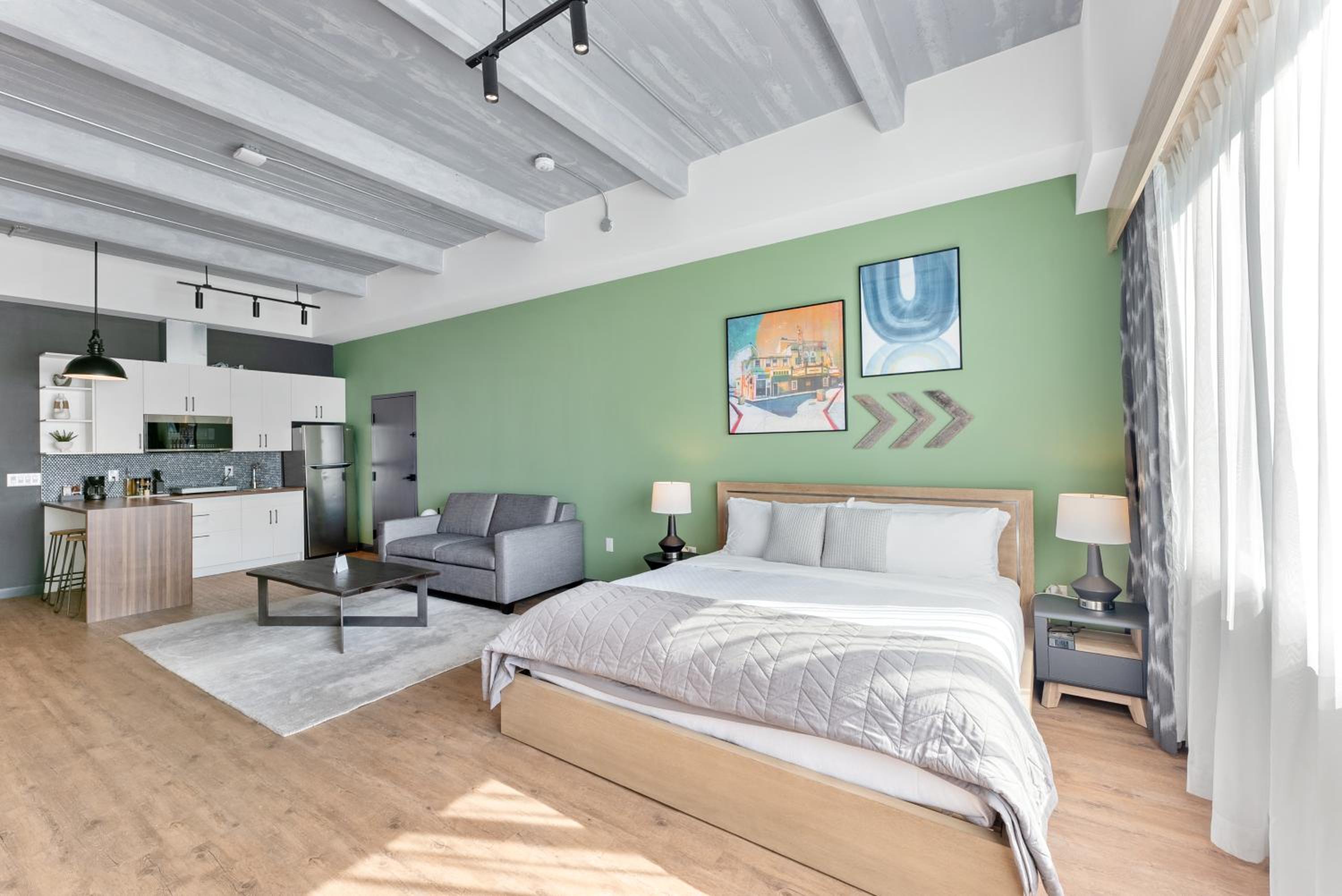 King Studio with Sofa Bed