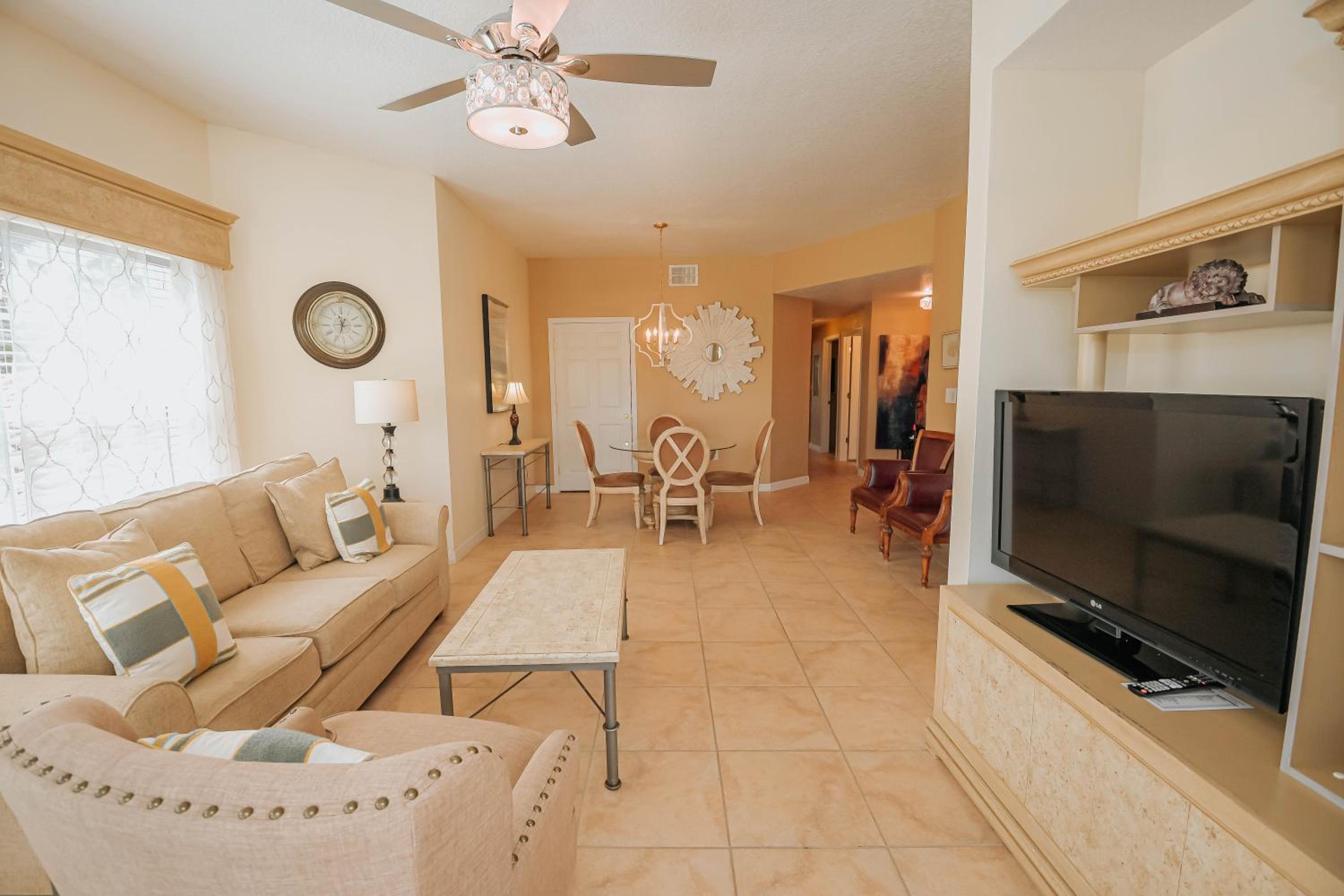 Three-Bedroom Suite with Two Bathrooms