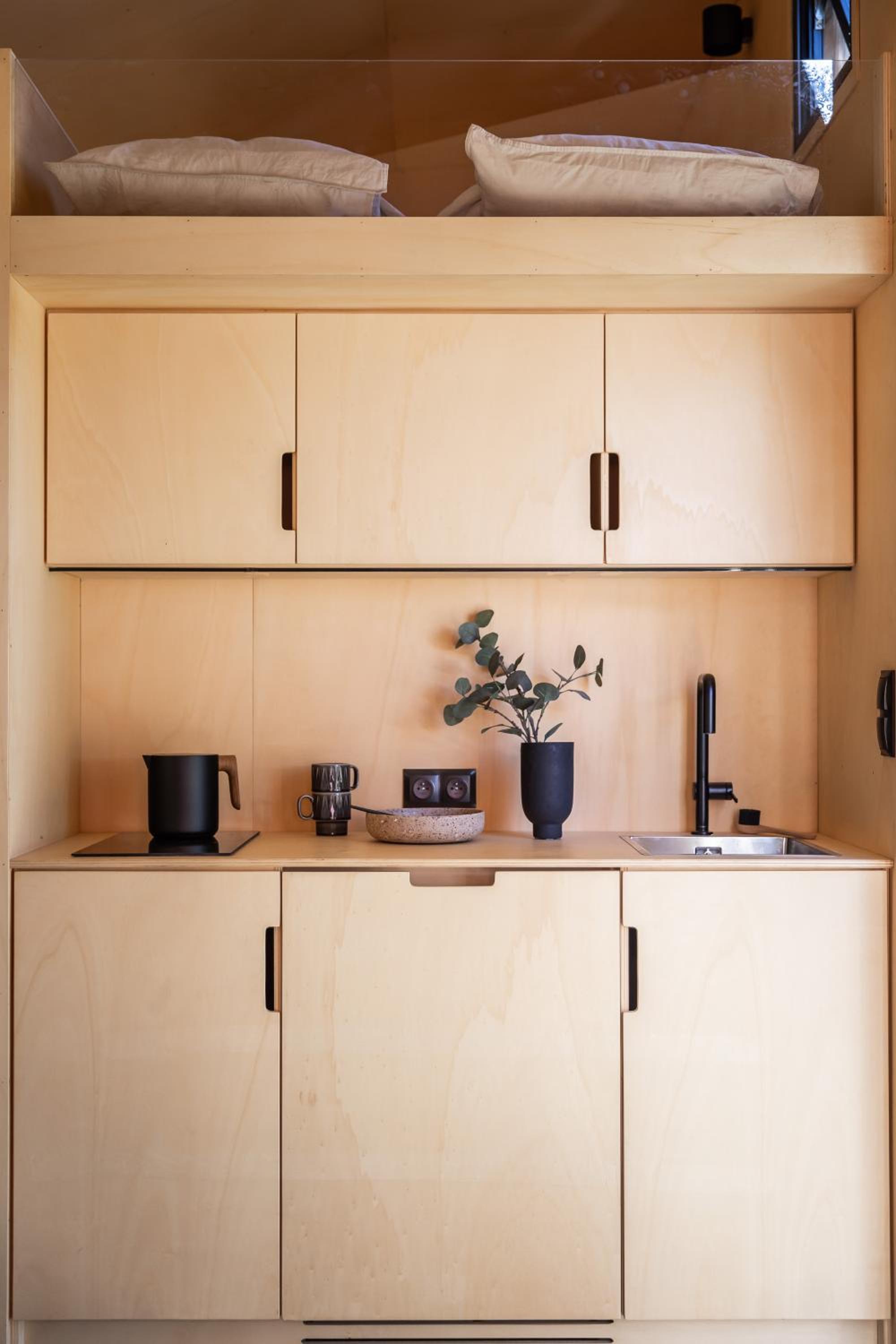 One-Bedroom House photo 1