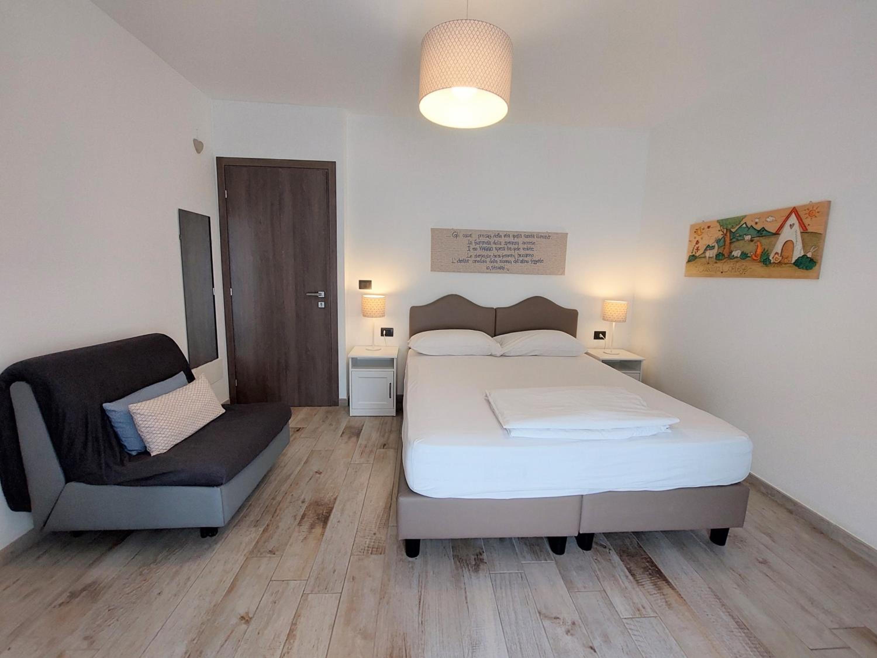 Double or Twin Room with Private Bathroom photo 1