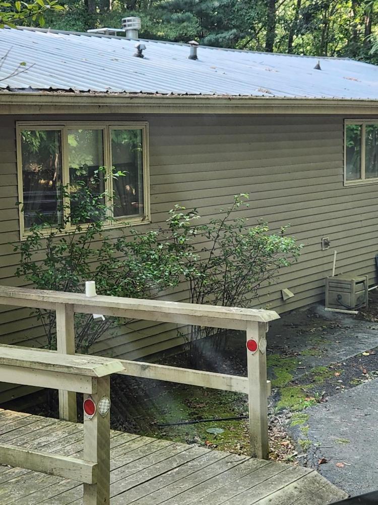 Five-Bedroom House photo 1