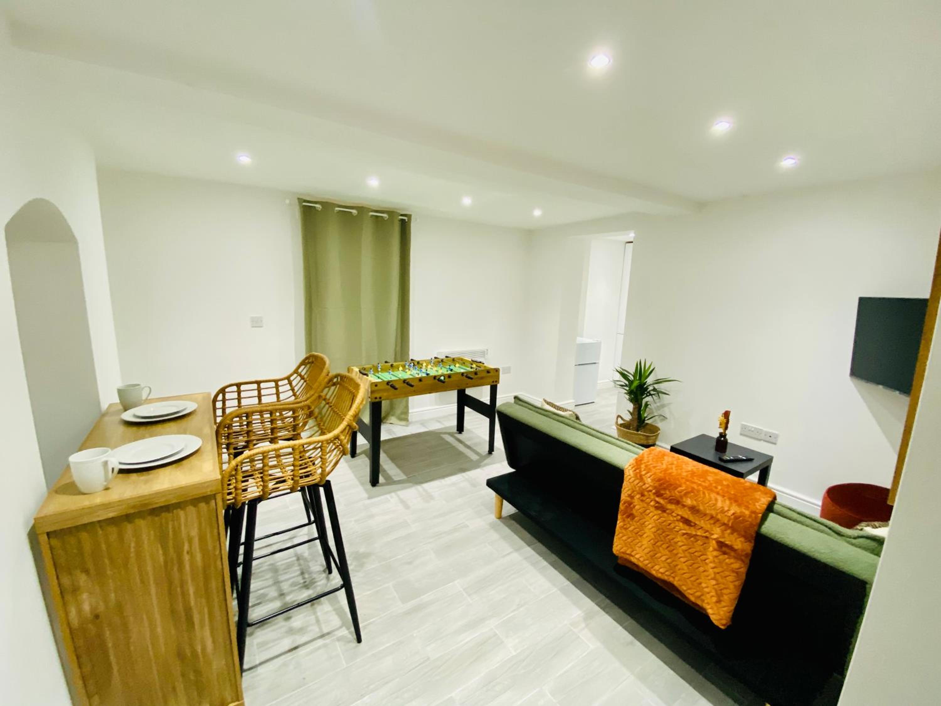 One-Bedroom Apartment photo 2