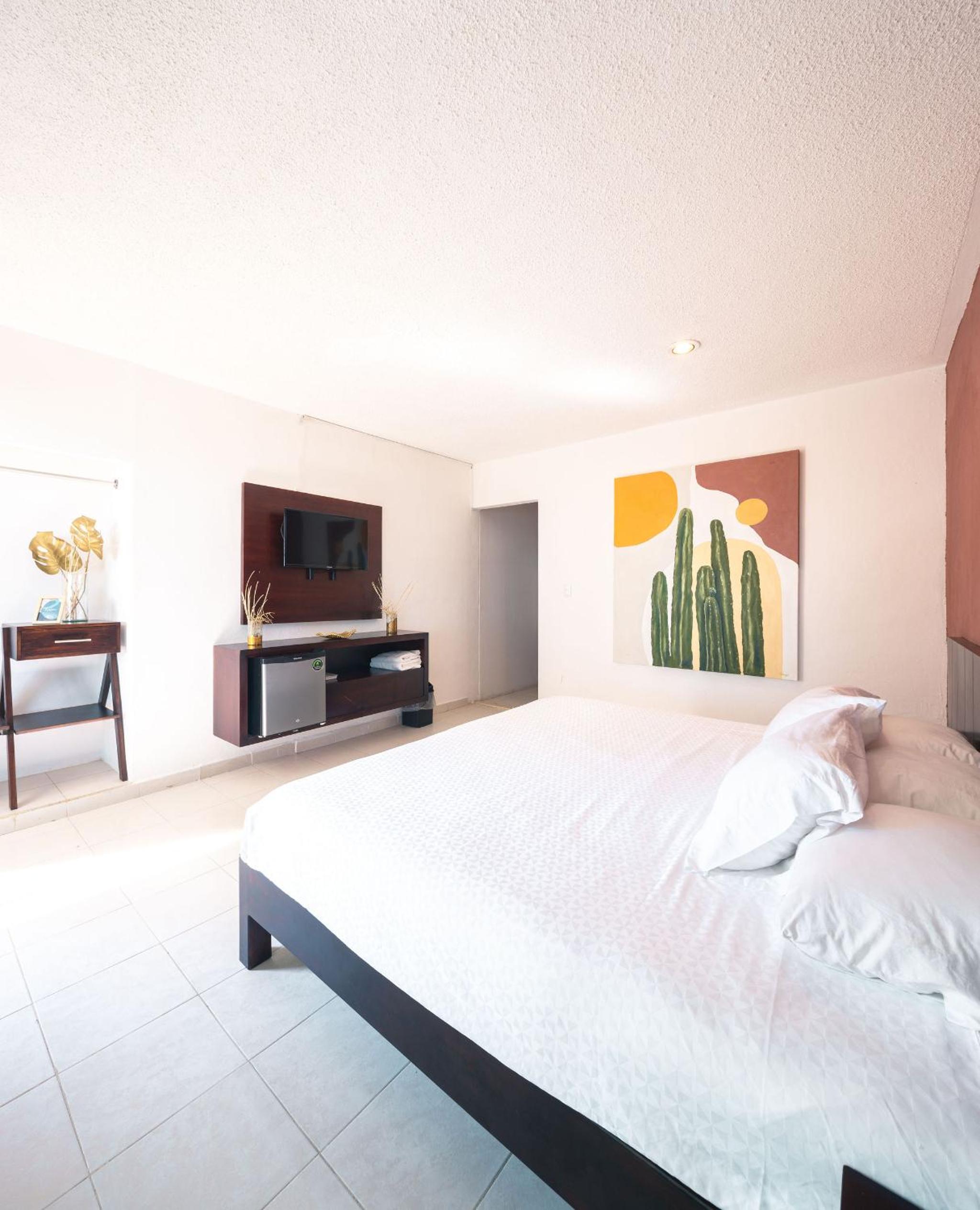 King Room with Sea View - Photo 3