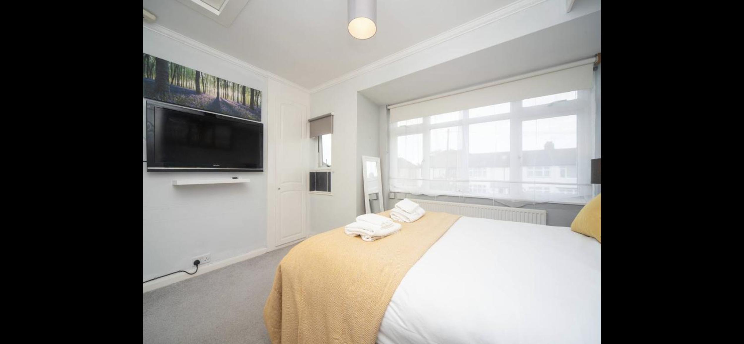 Three-Bedroom House photo 1