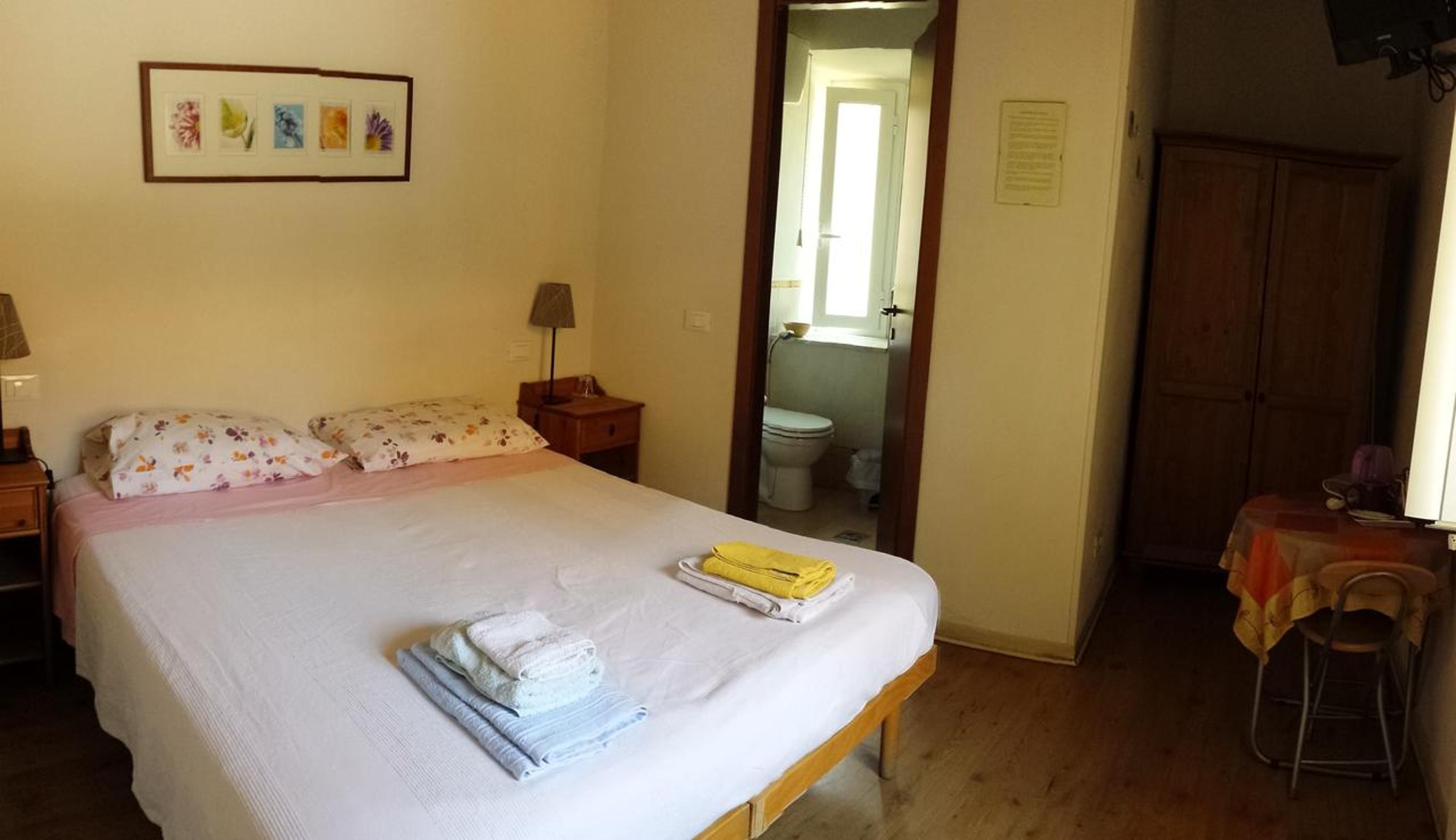Double or Twin Room photo 1