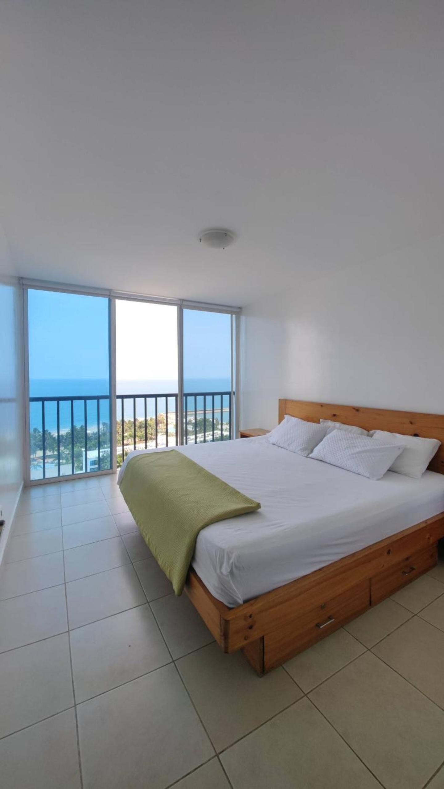Apartment With Sea View photo 2
