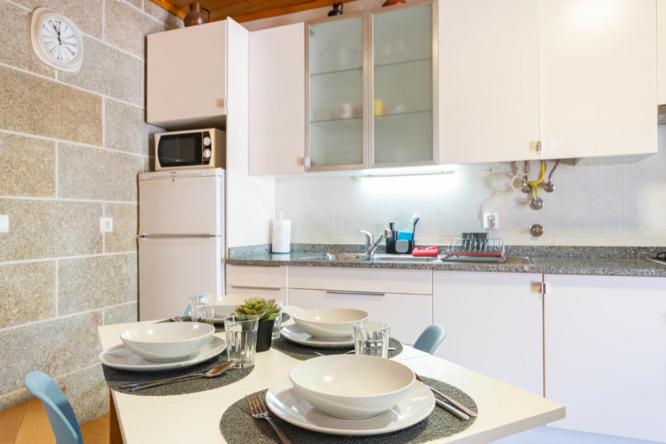 Two-Bedroom House - Photo 7