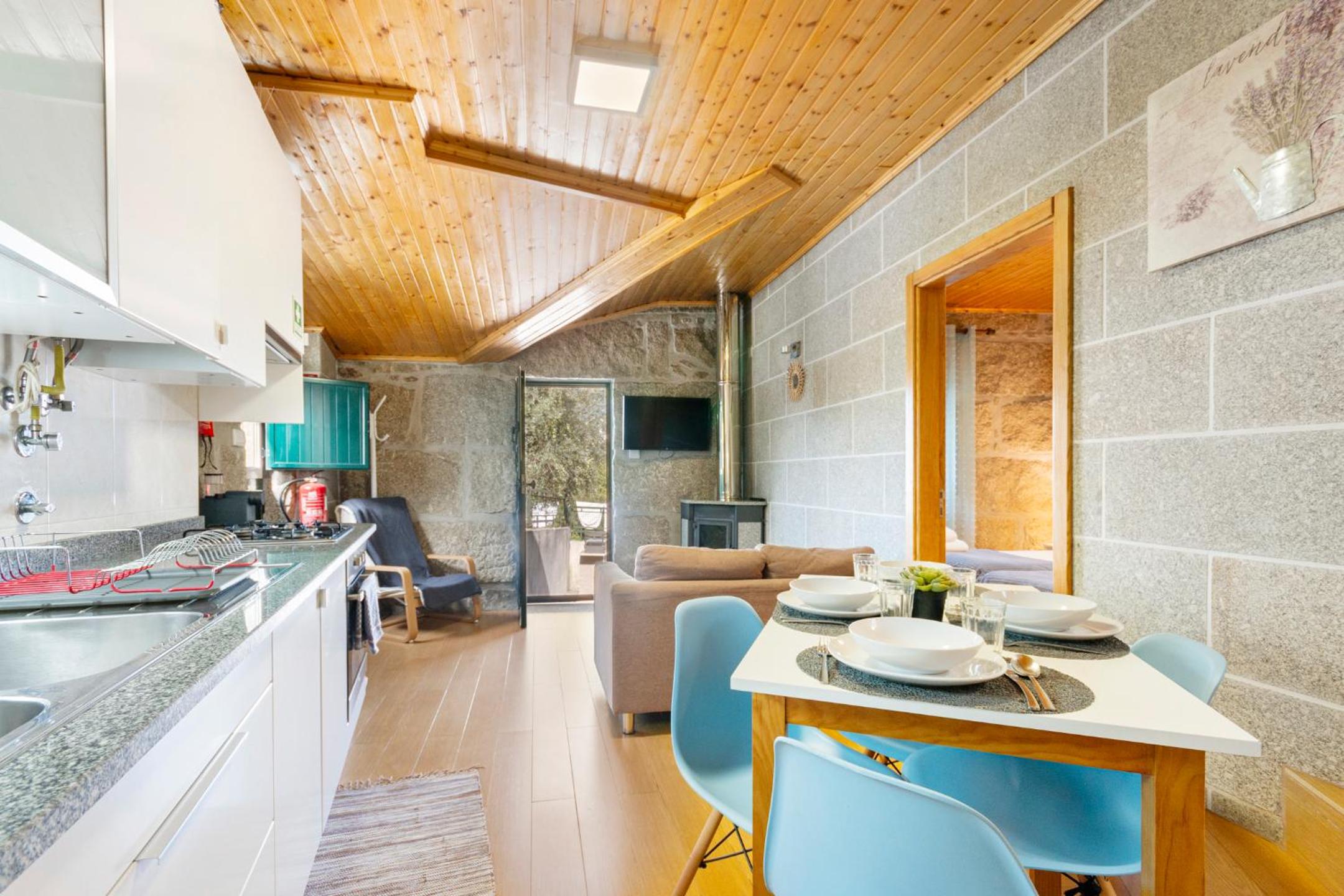 Two-Bedroom House - Photo 11