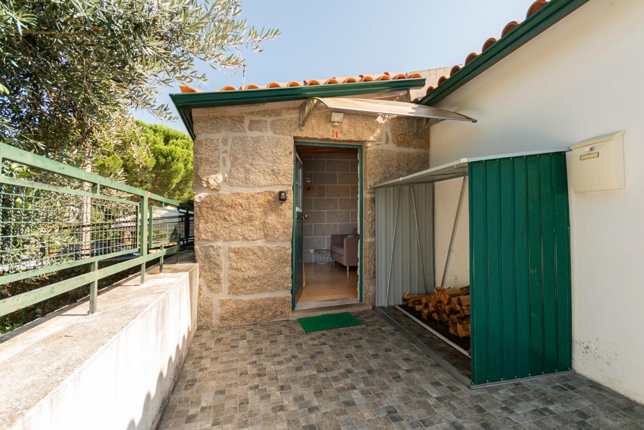 Two-Bedroom House - Photo 16