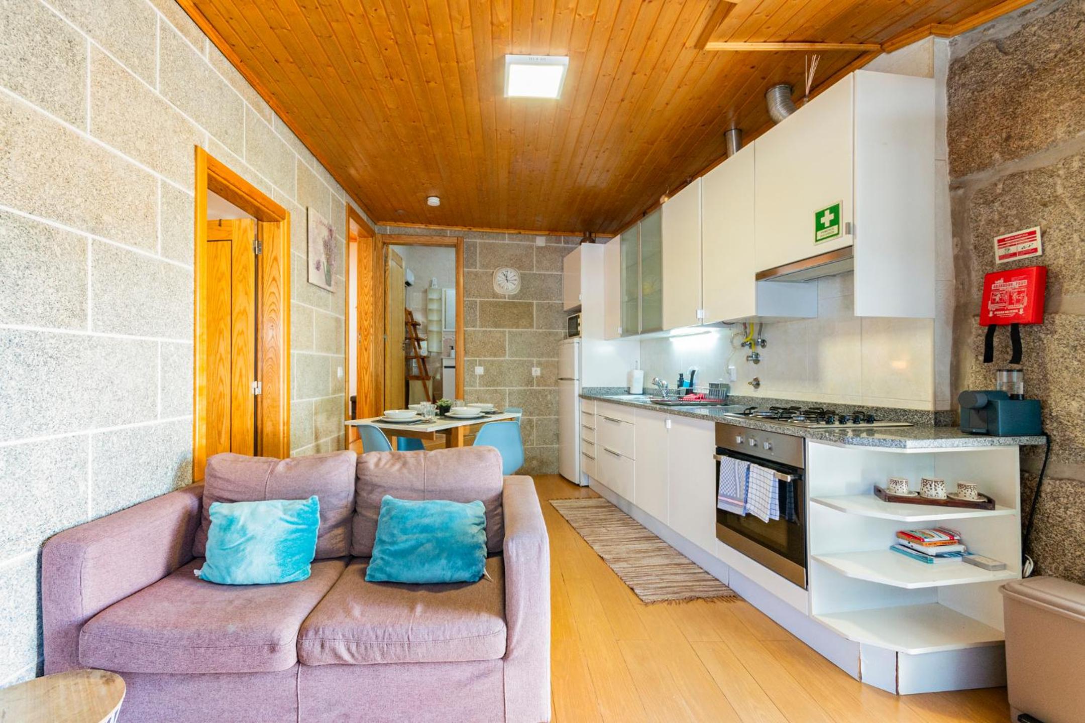Two-Bedroom House - Photo 25