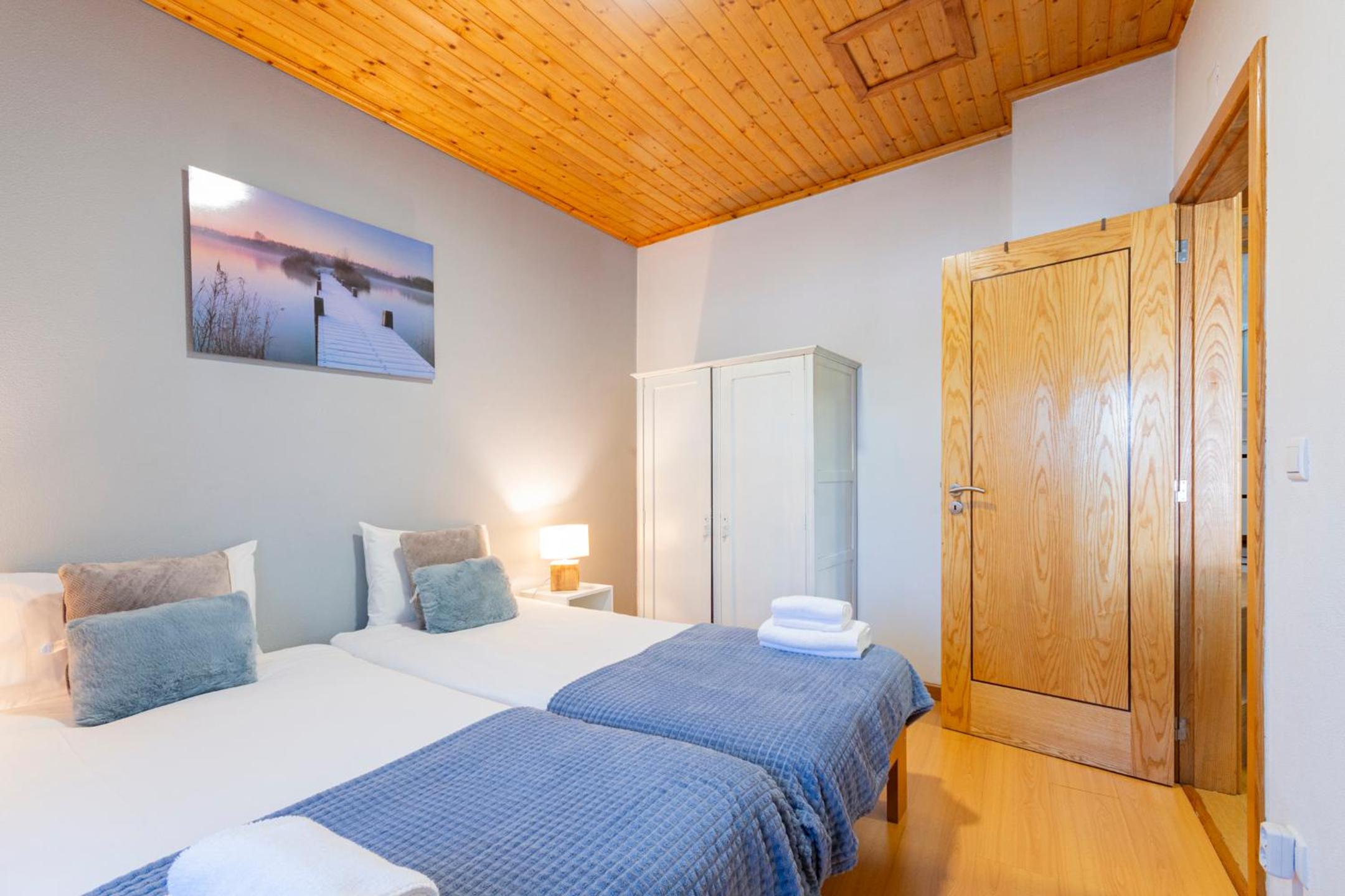 Two-Bedroom House - Photo 21