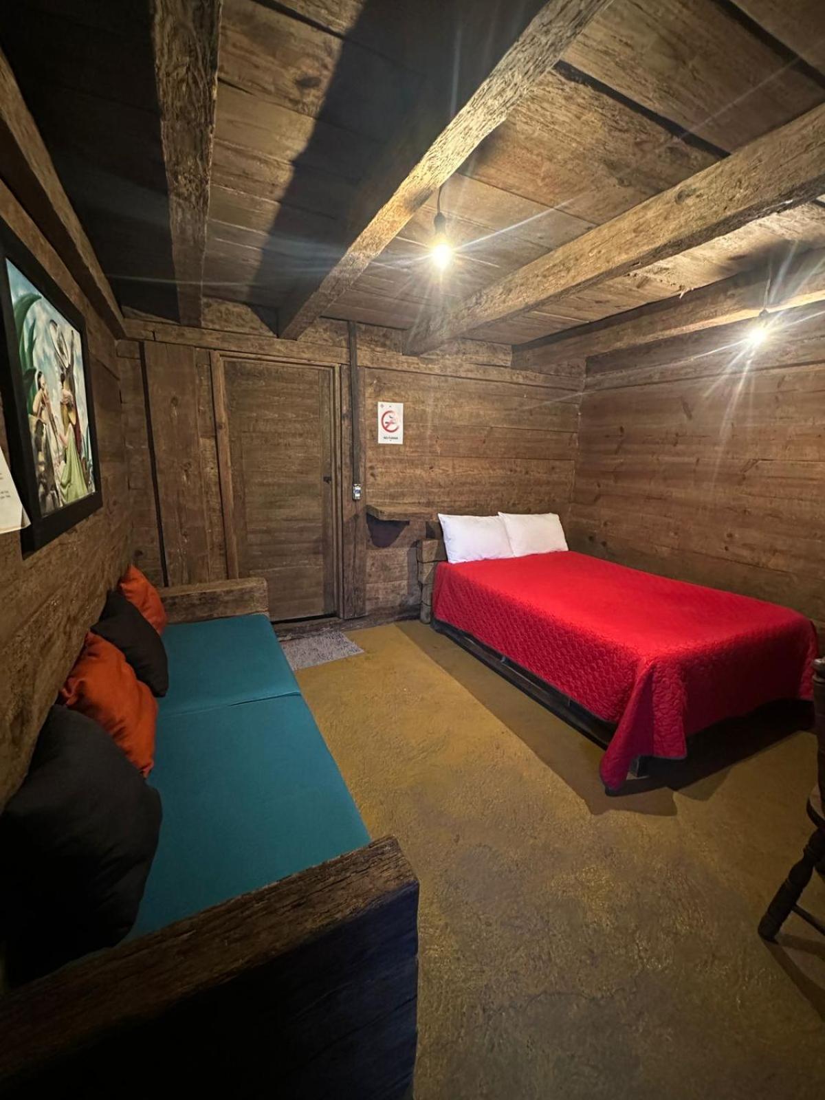 Double Room - Photo 5