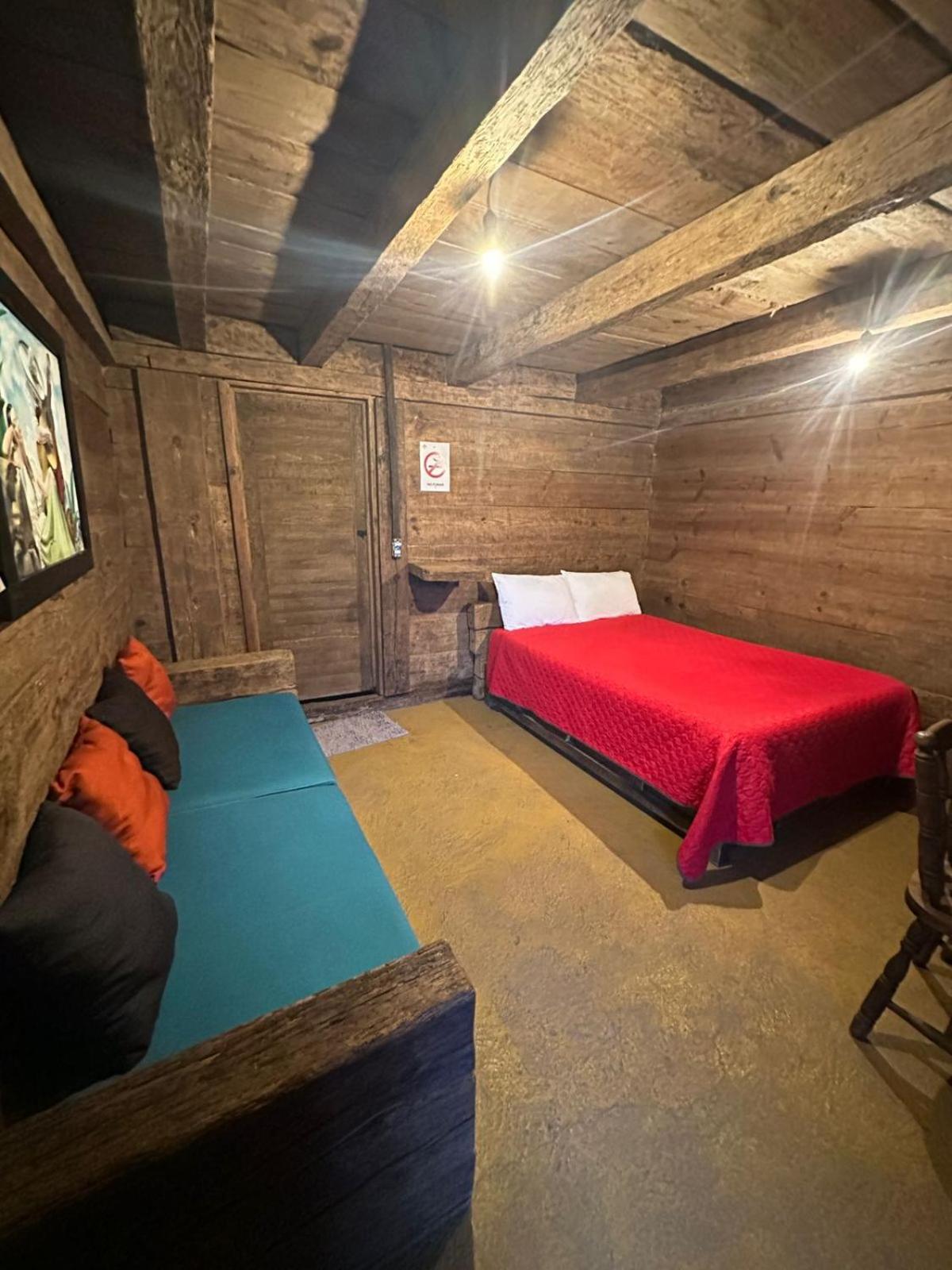 Double Room - Photo 2