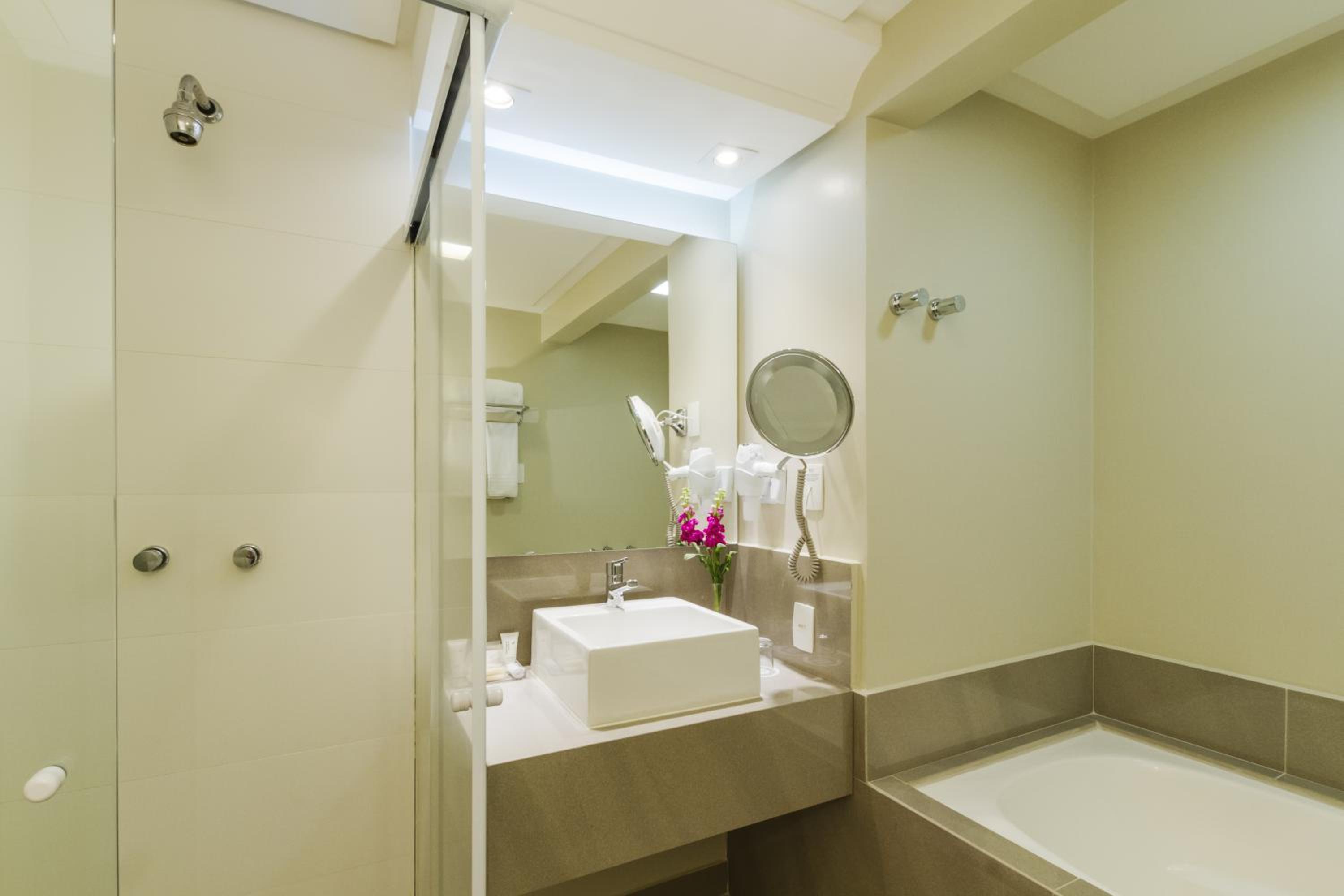 Executive Suite with Double Bed - Photo 2