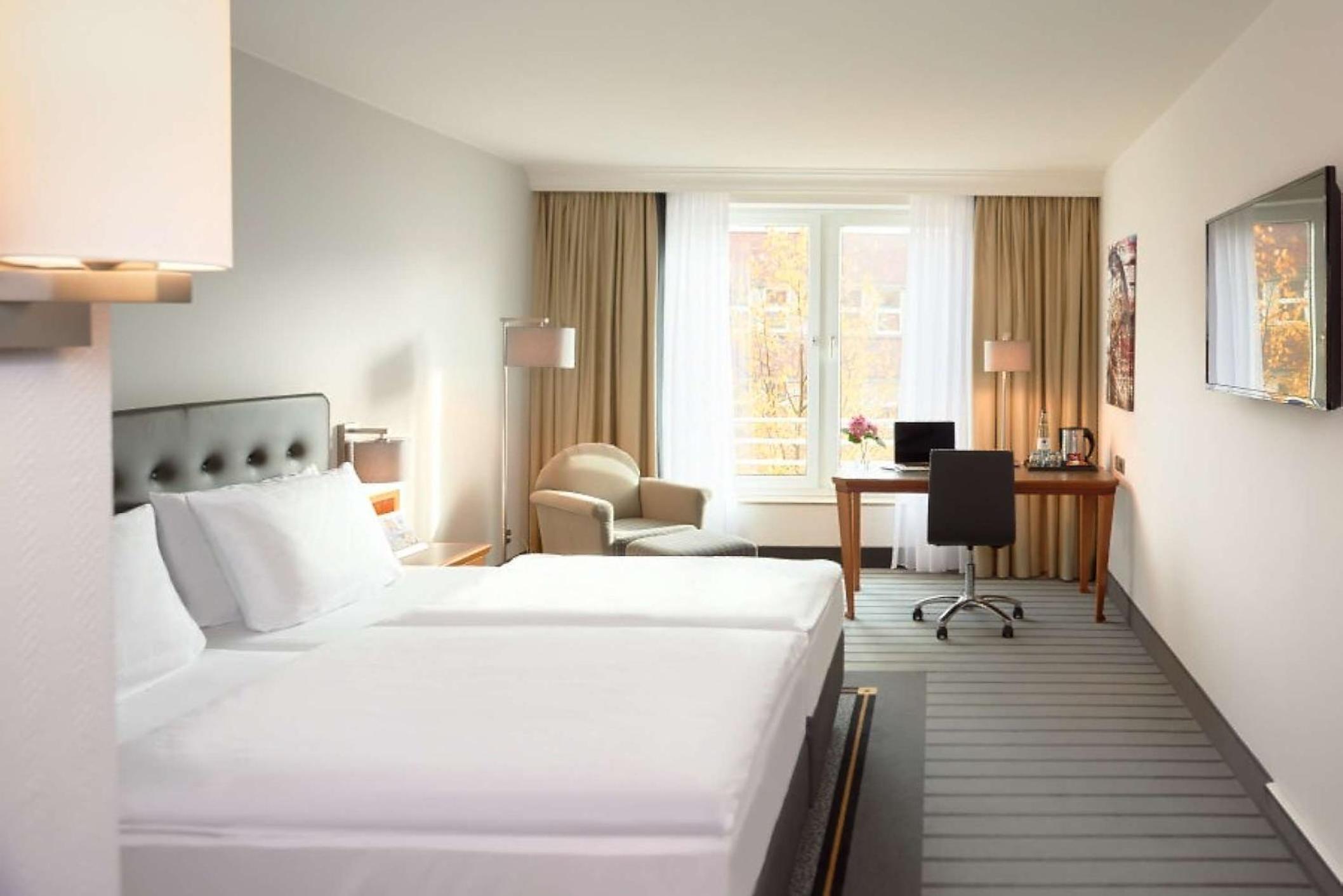 Standard Double or Twin Room - Photo 3