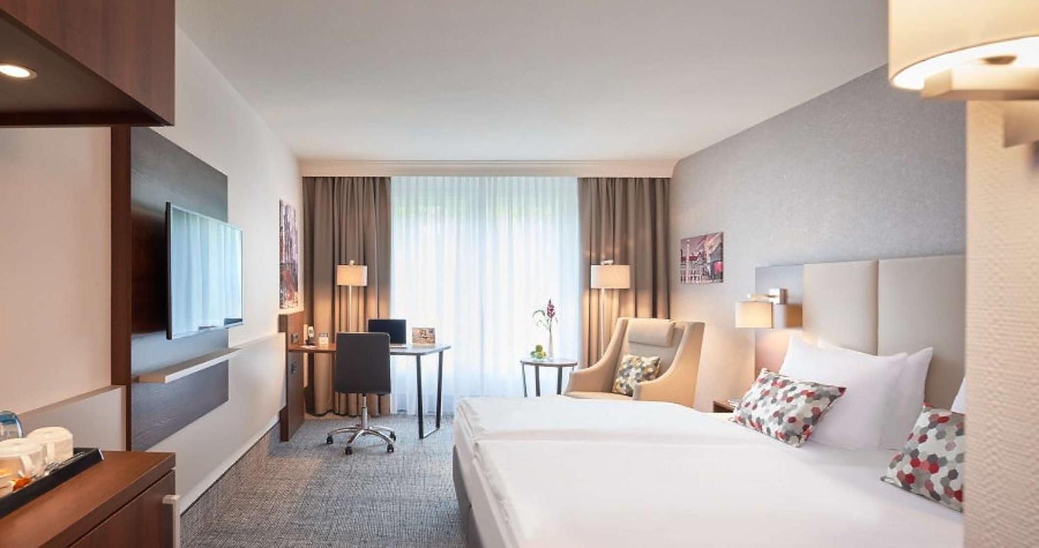 Deluxe Double Room - Photo 13