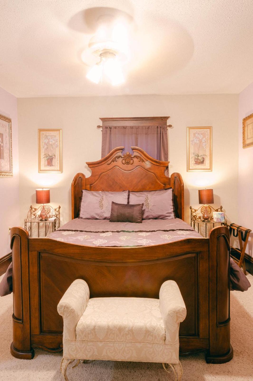 Queen Room photo 1