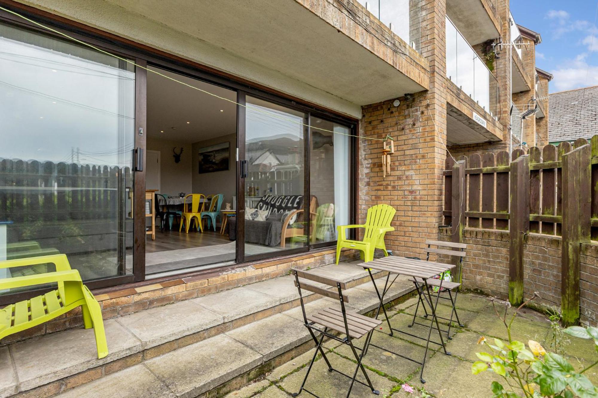 Apartment with Mountain View - Photo 25