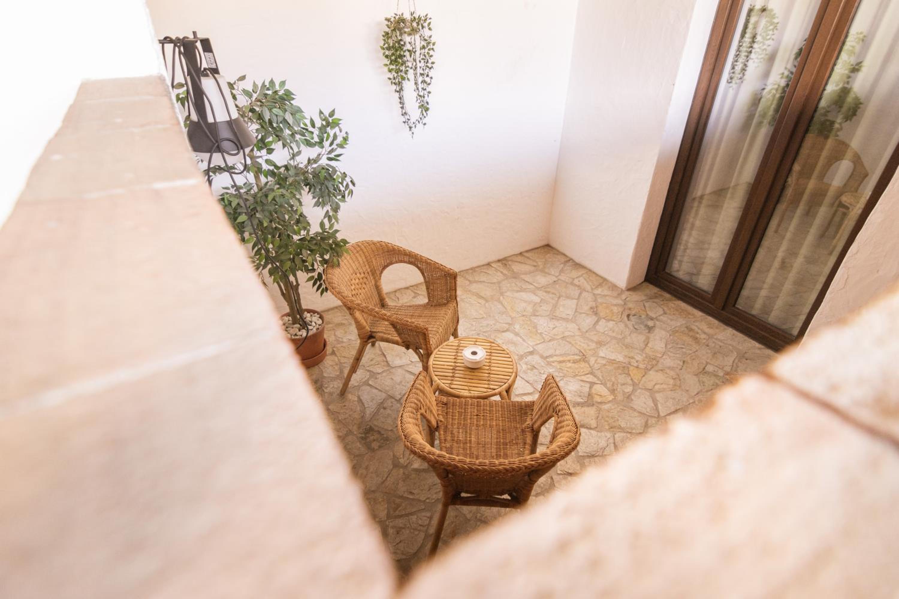 Standard Suite - Photo 5