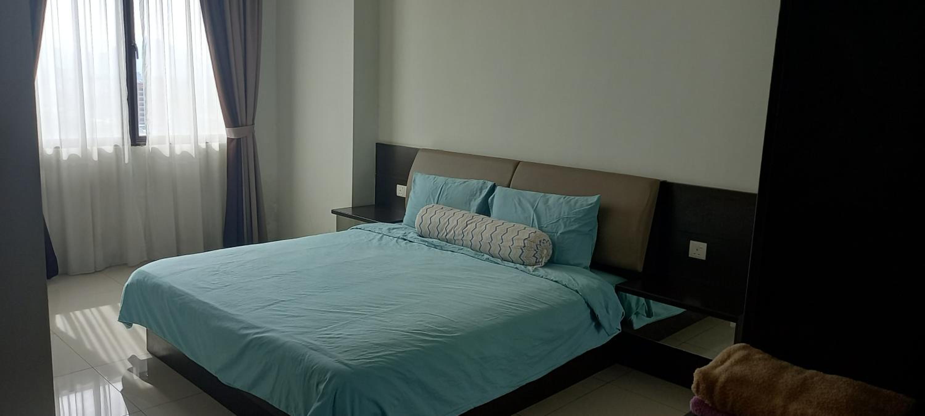 One-Bedroom Apartment - Photo 11