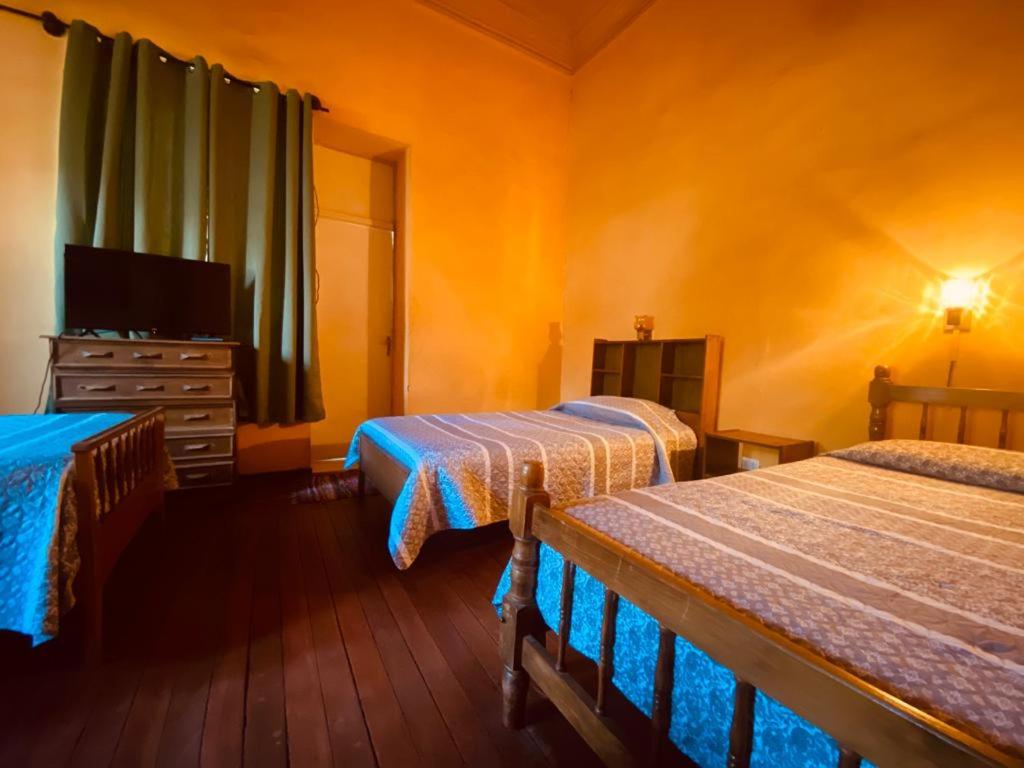 Economy Quadruple Room with Shared Bathroom photo 2