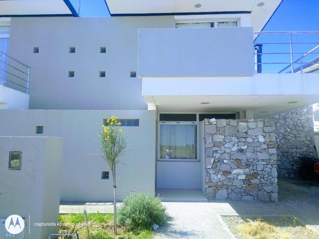 Two-Bedroom House photo 2