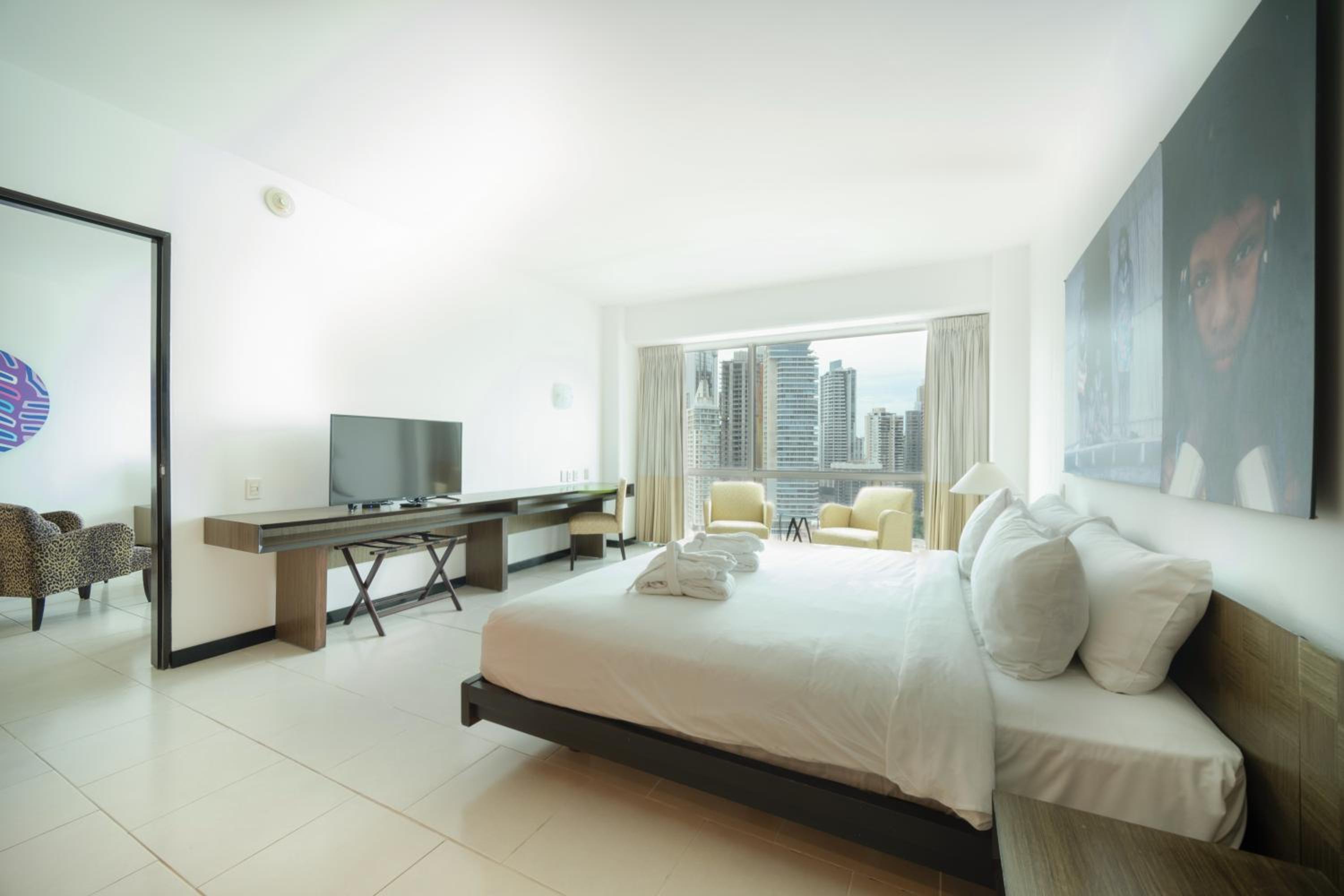 Junior Suite with Ocean View - Photo 7