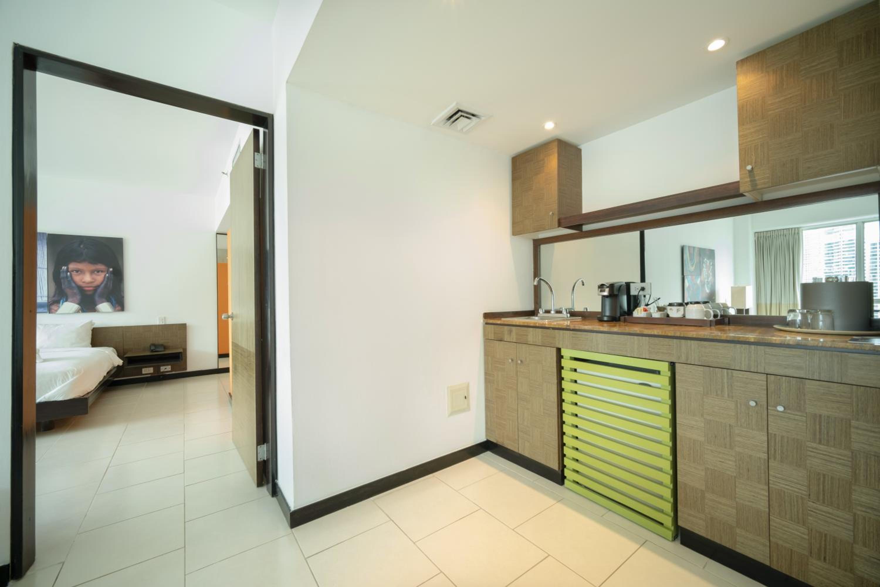 Junior Suite with Ocean View - Photo 10