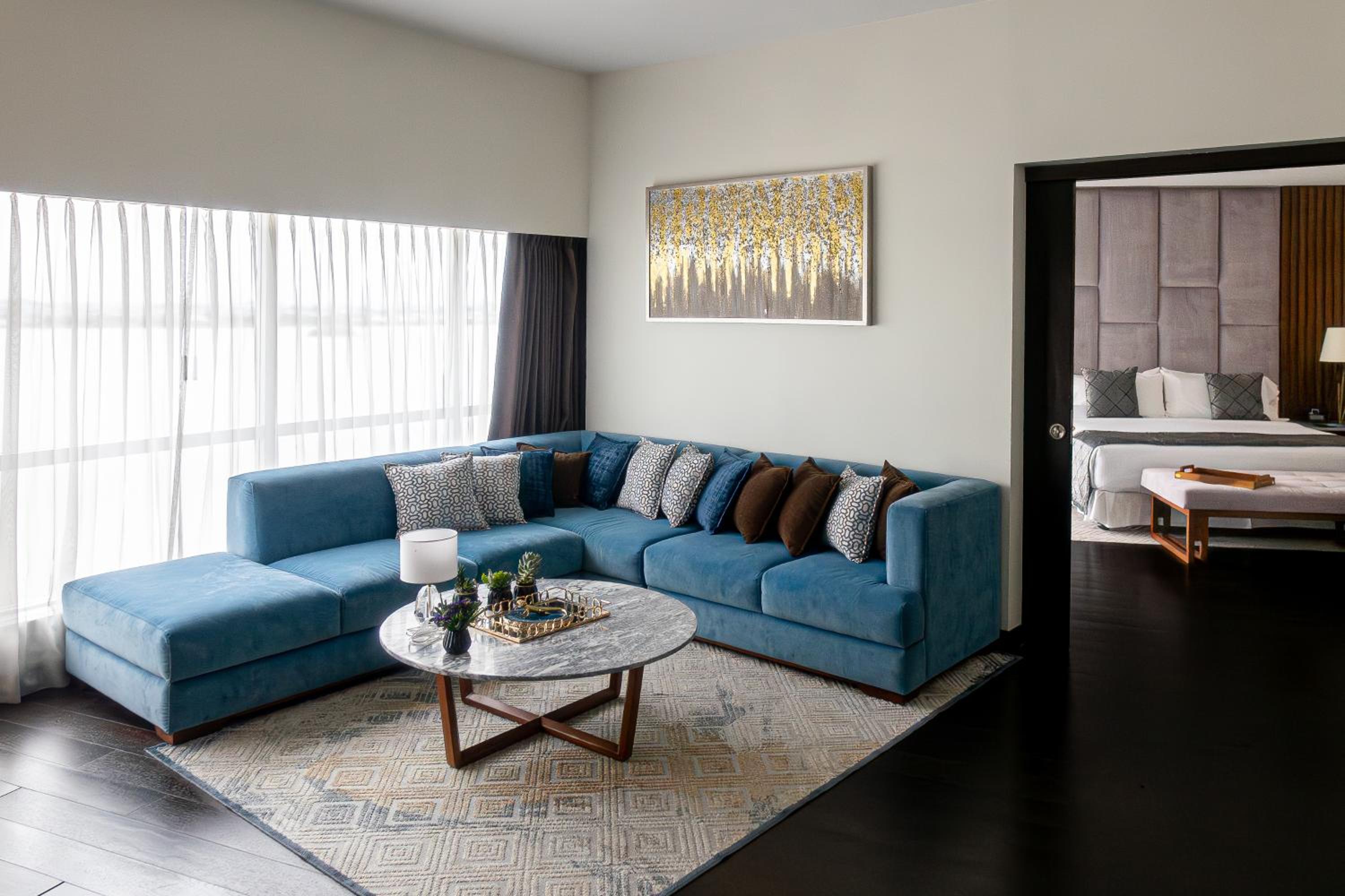 King Presidential Suite with Jetted Tub and River View photo 2