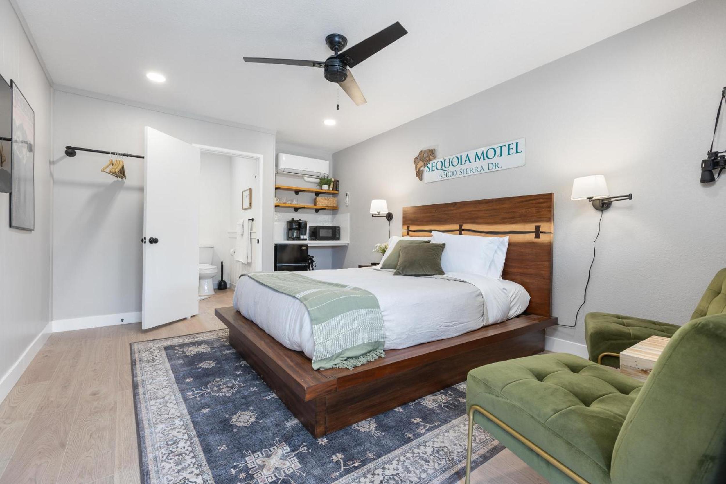 One-Bedroom Apartment - Photo 1