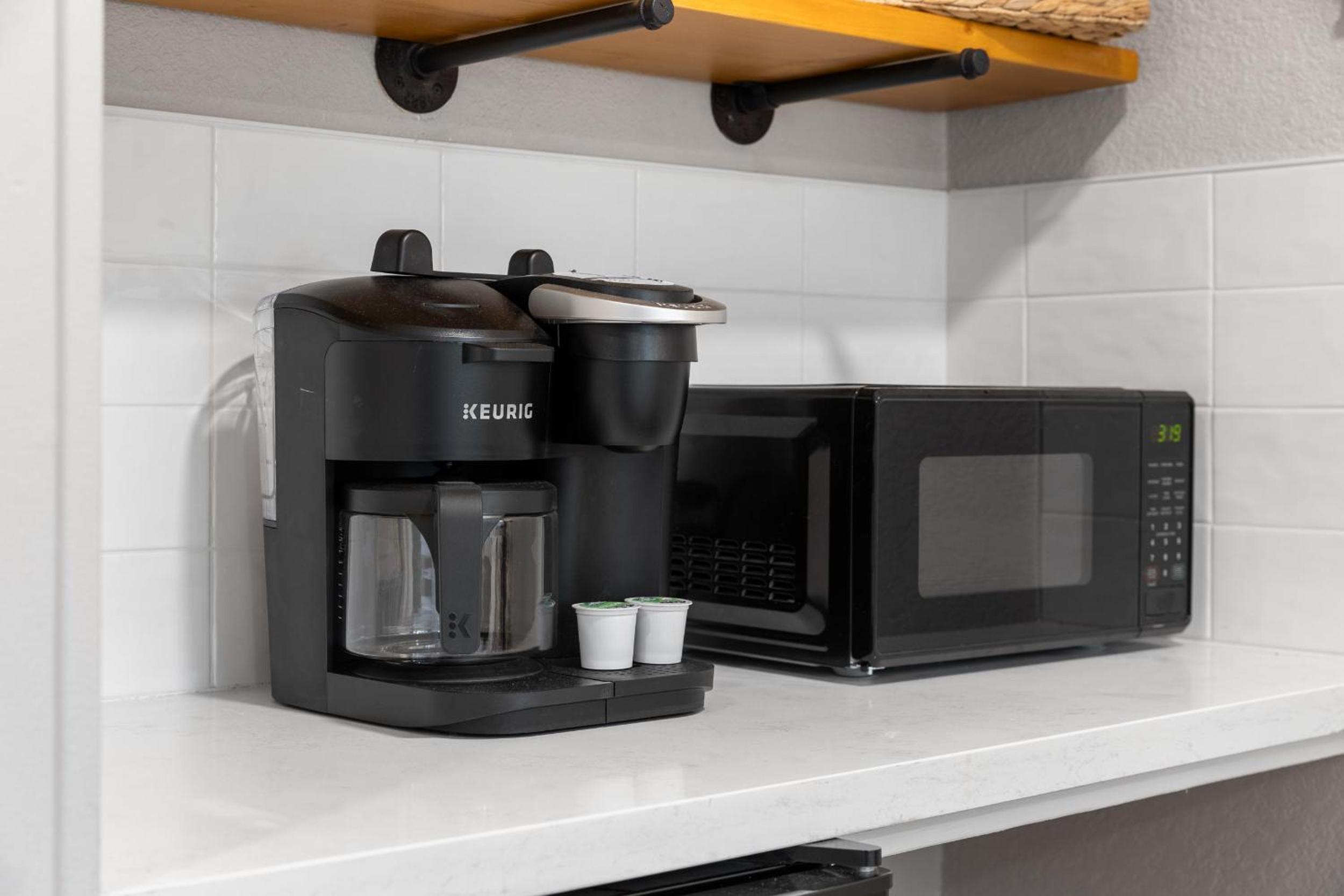 One-Bedroom Apartment - Photo 14