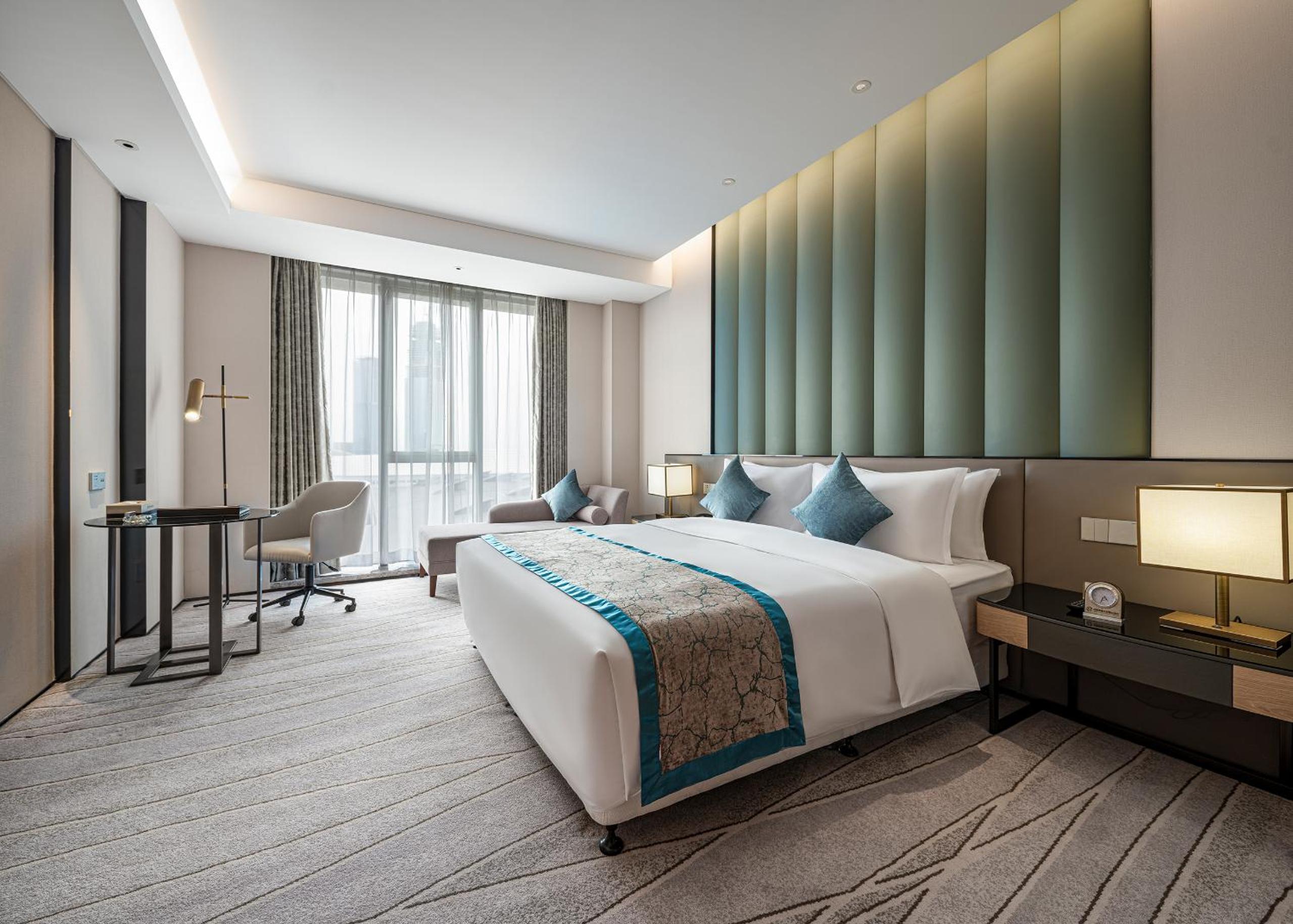 Superior Queen Room