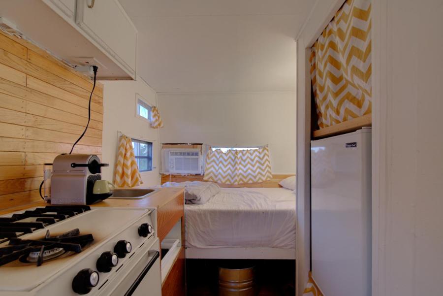 Mobile Home photo 1