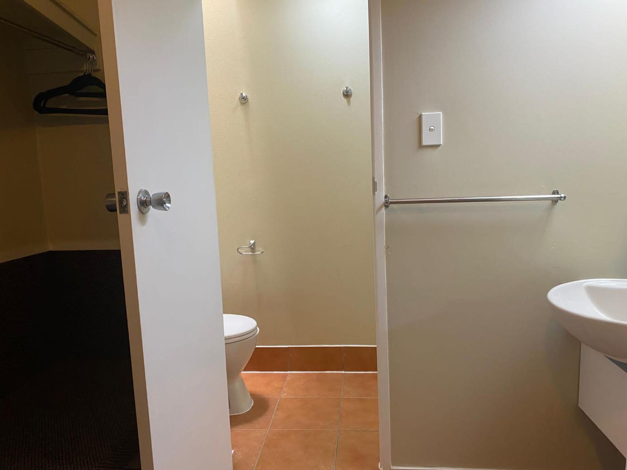Standard Twin Room photo 3