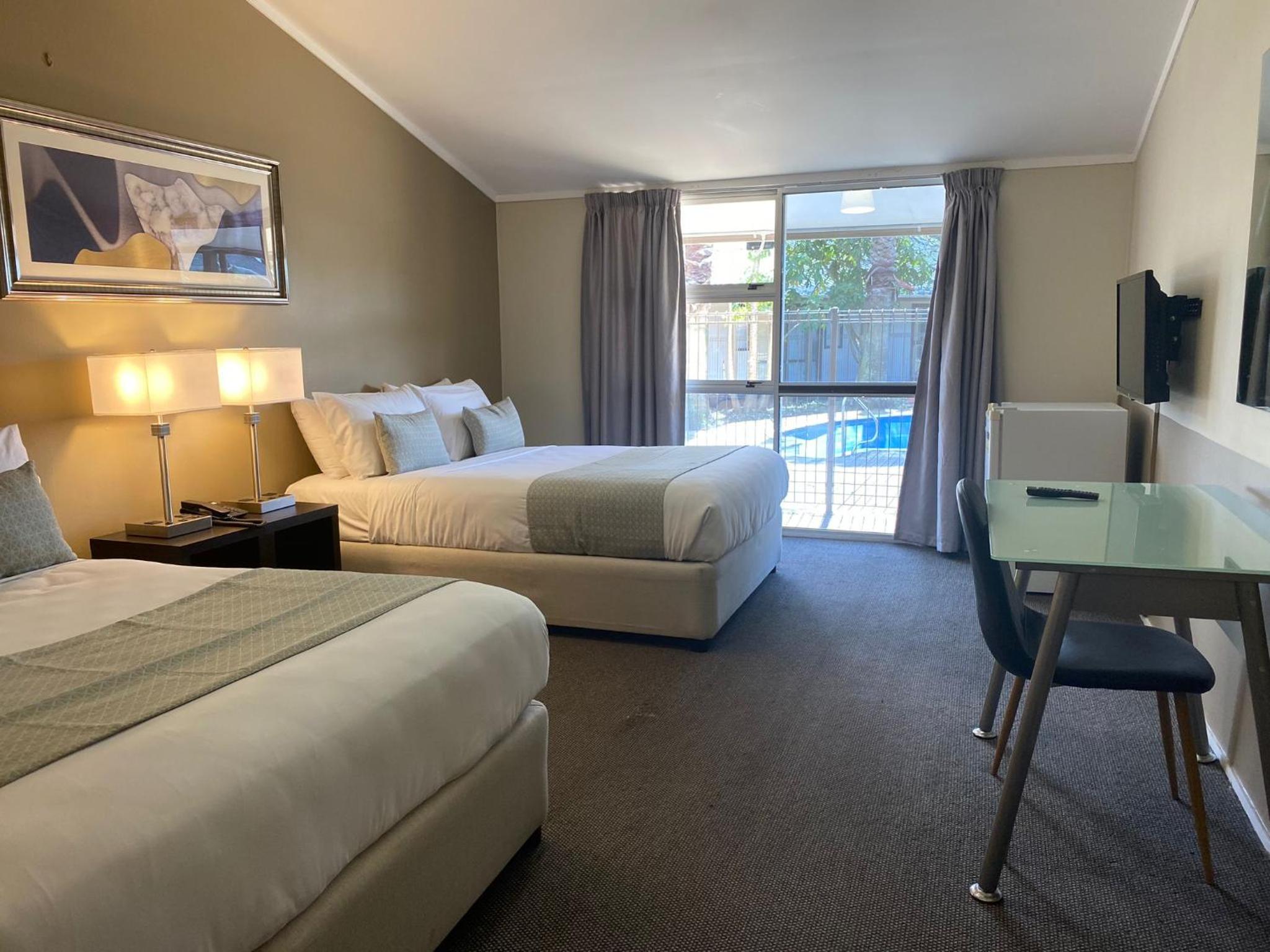 Standard Twin Room photo 2